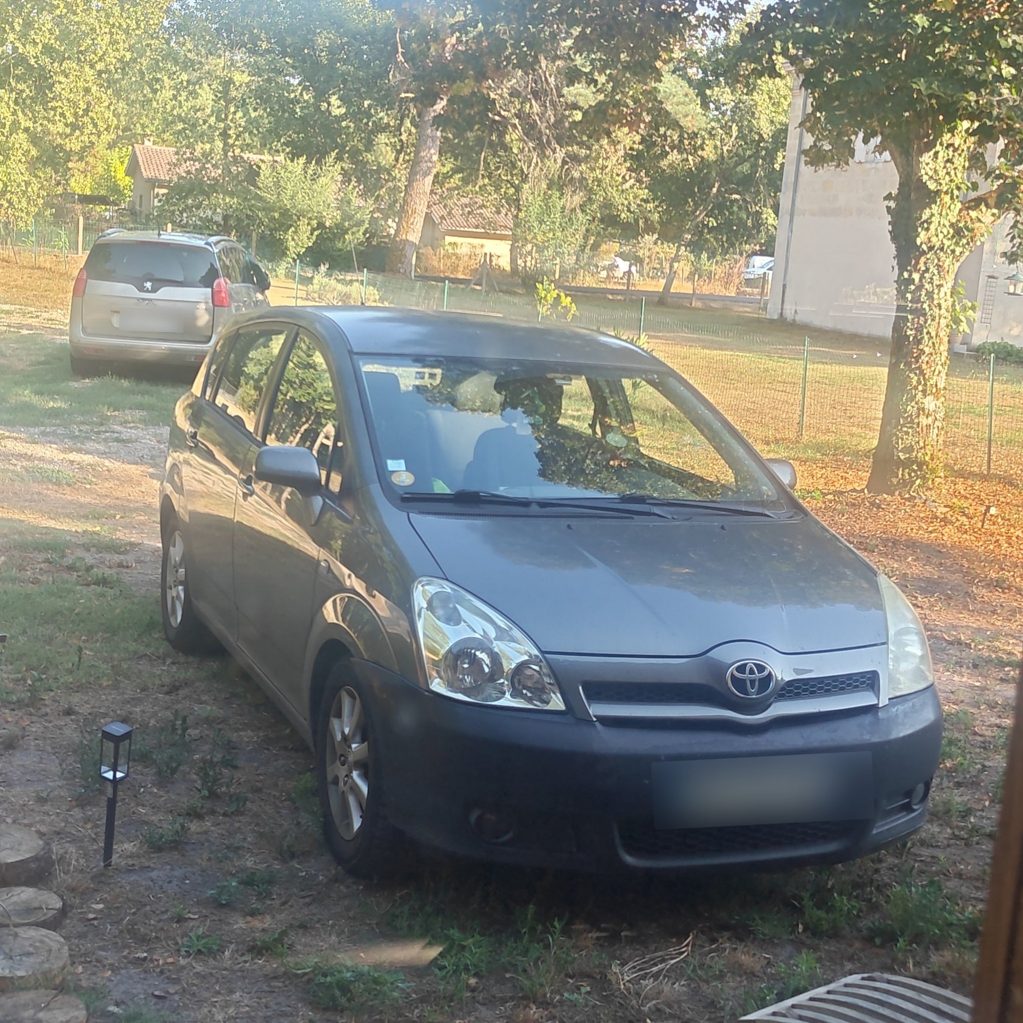 2004 Toyota Corolla Verso (AR10)