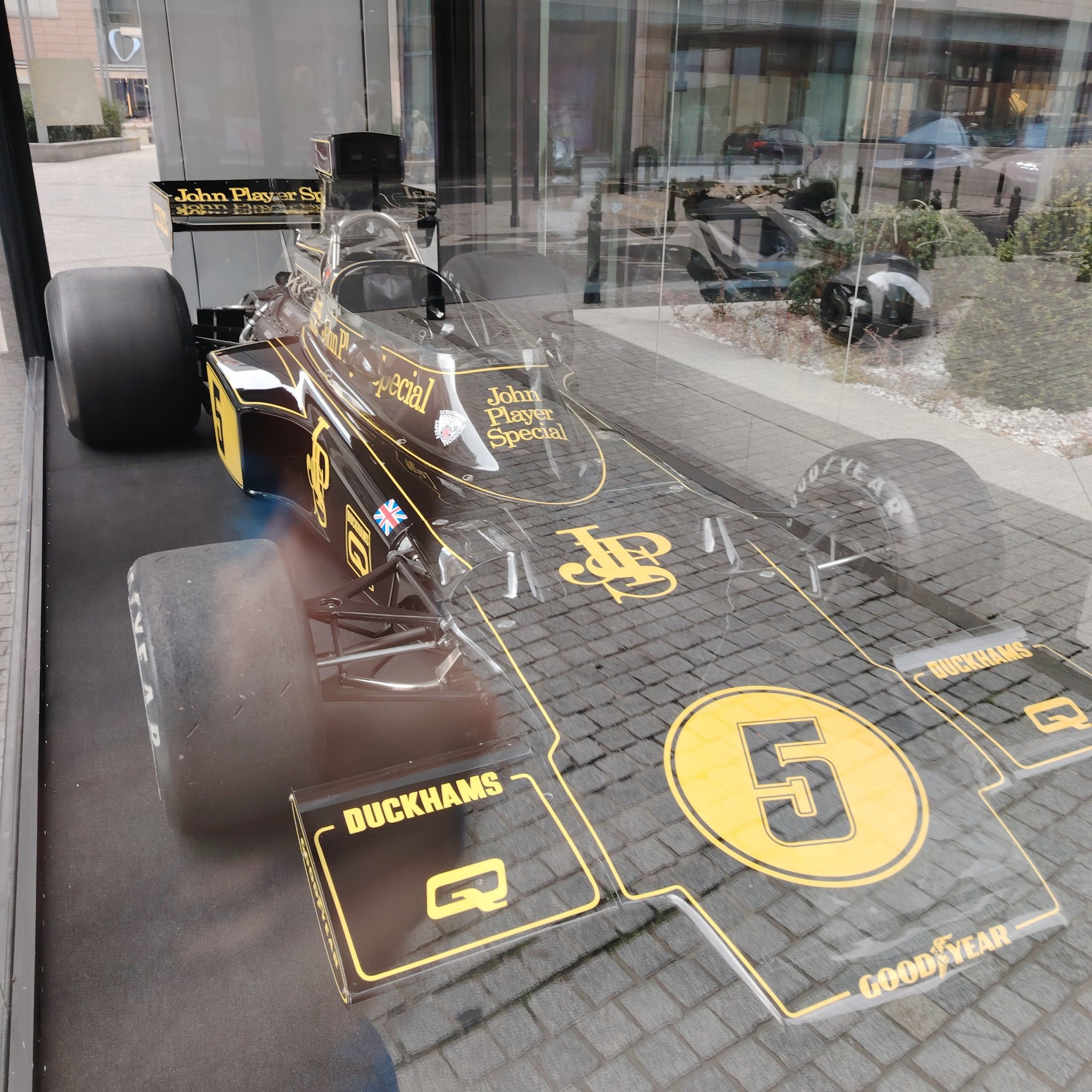 1974 Lotus 76 (JPS Mk2)