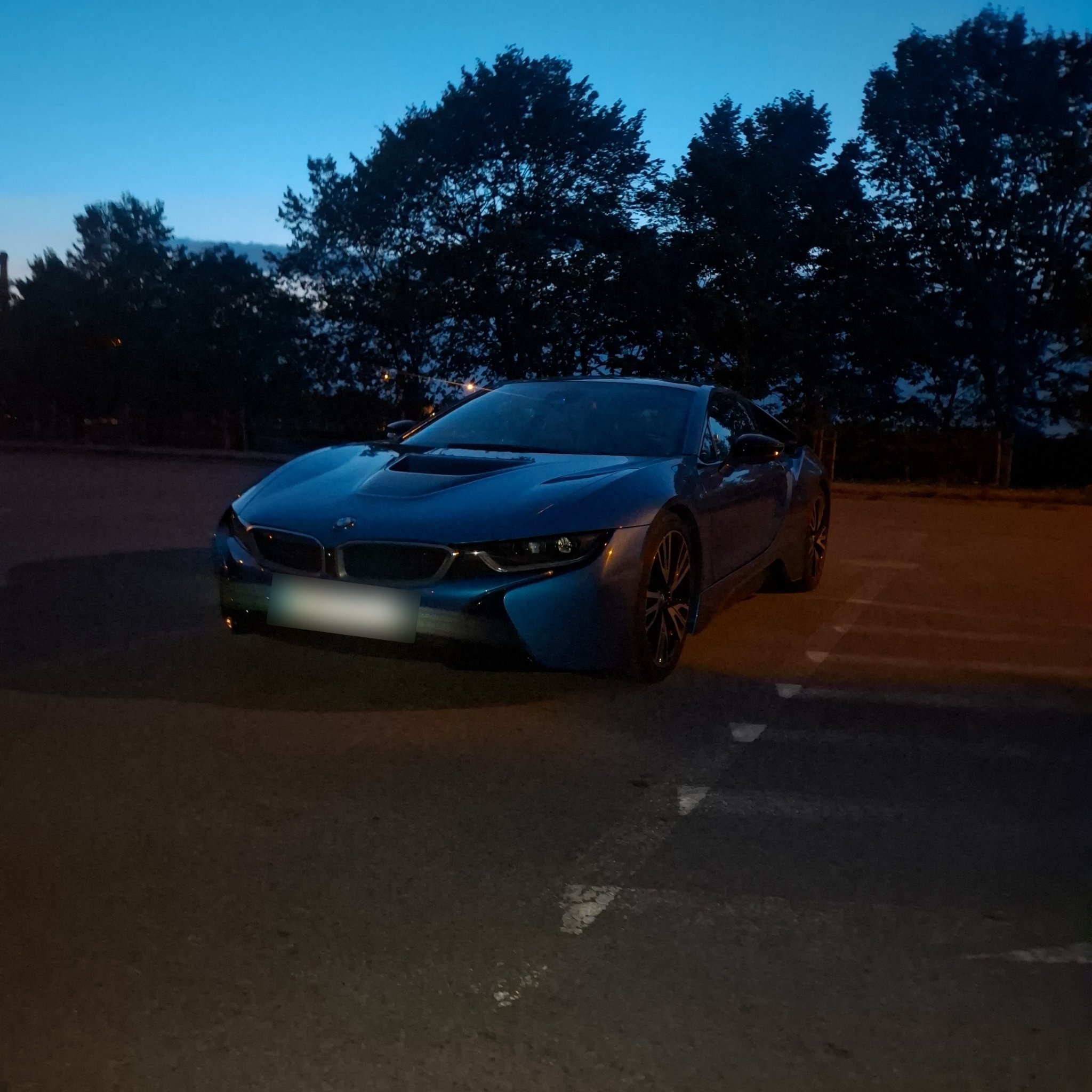 2014 BMW i8 (I12)