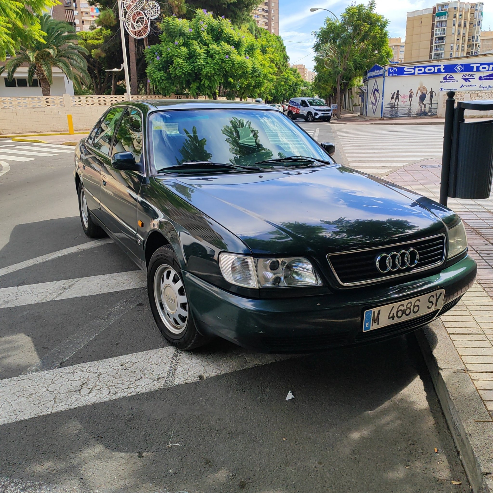 1994 Audi A6 (C4)