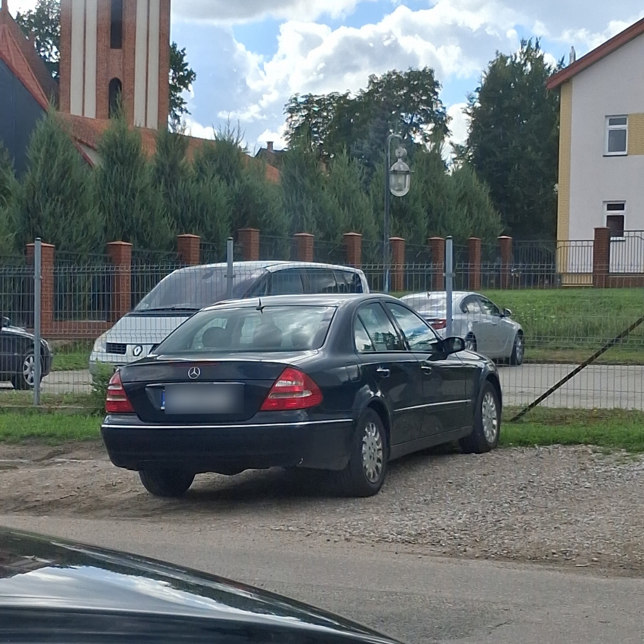 2002 Mercedes-Benz E-Class (W211)
