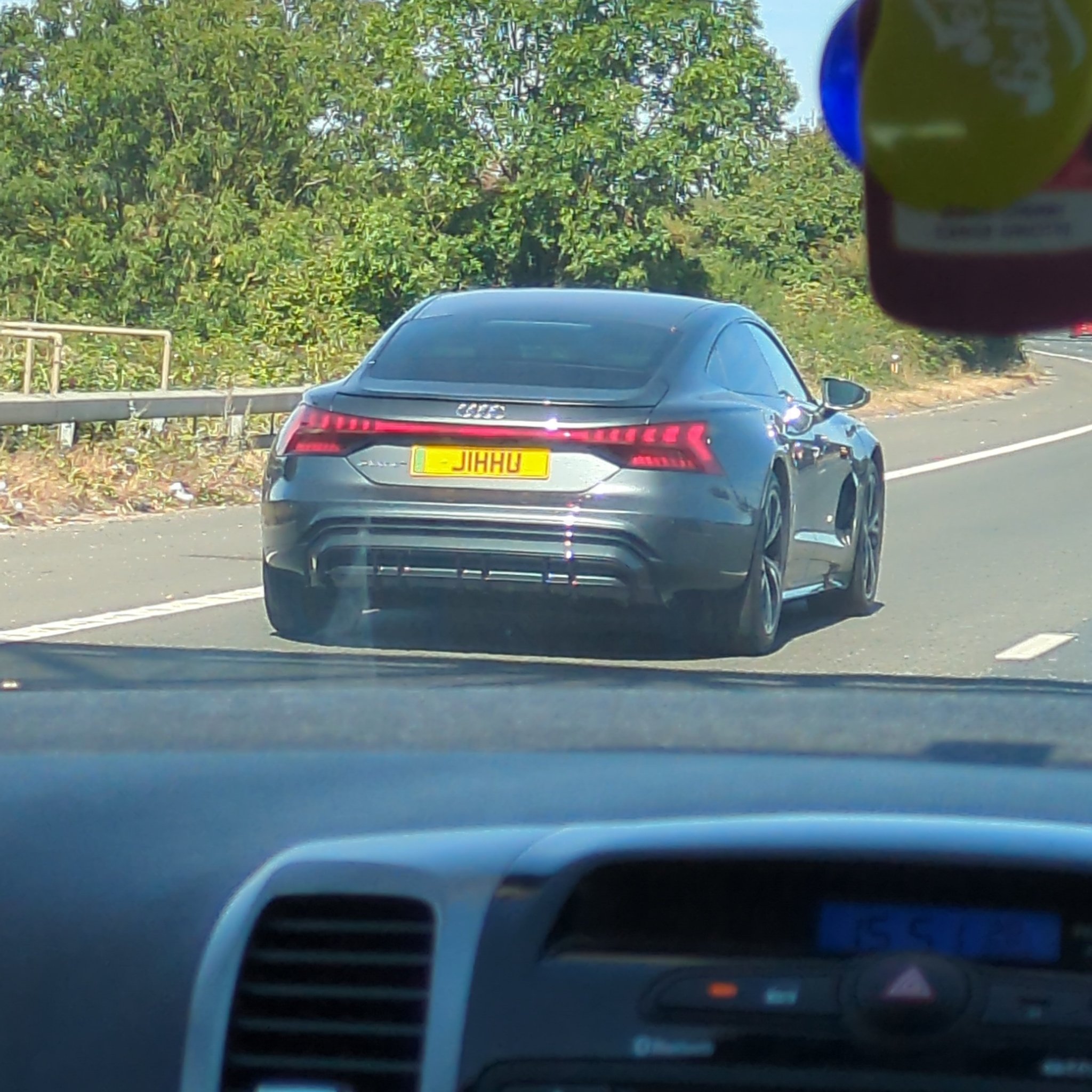 2021 Audi e-tron GT (F8)