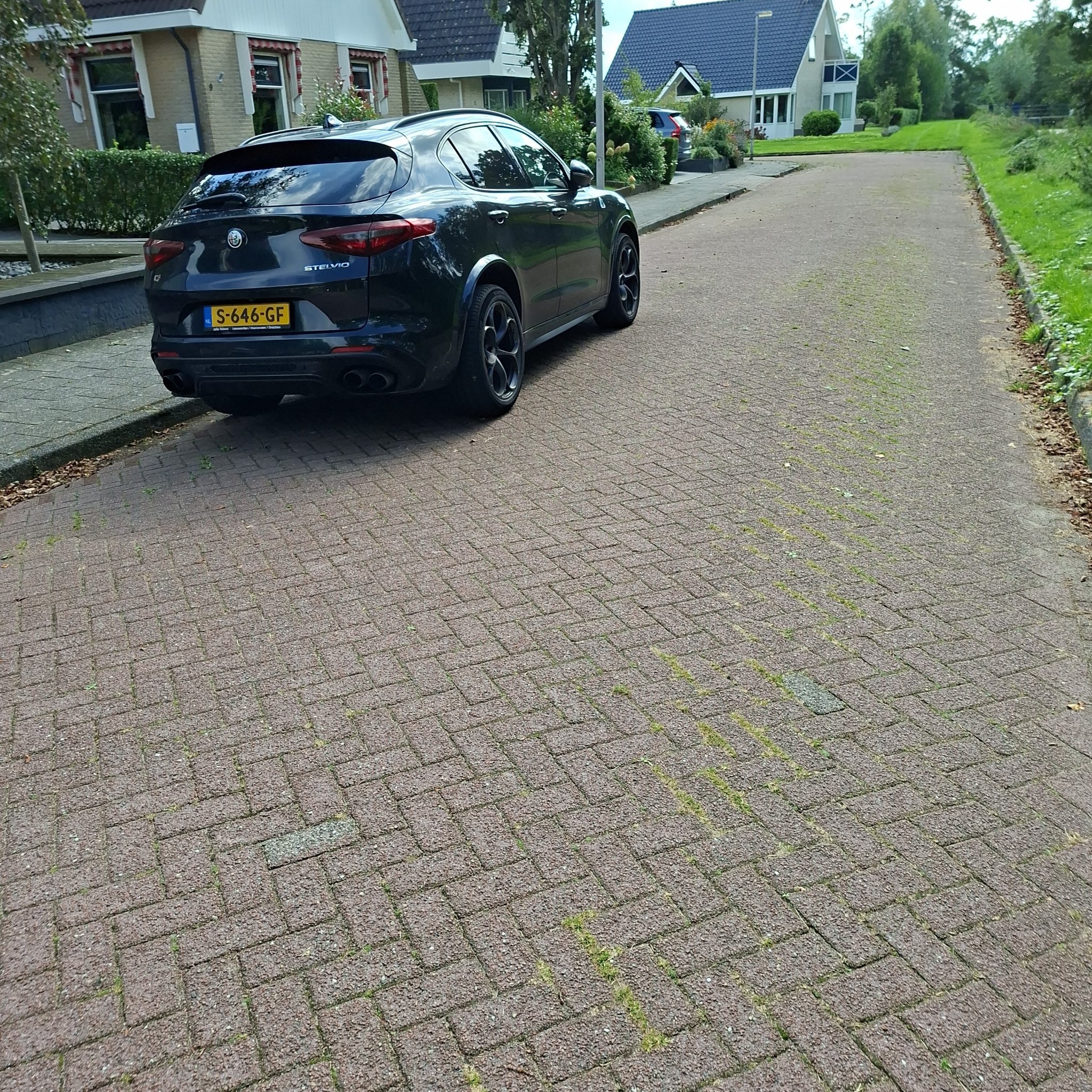 2017 Alfa Romeo Stelvio (949)