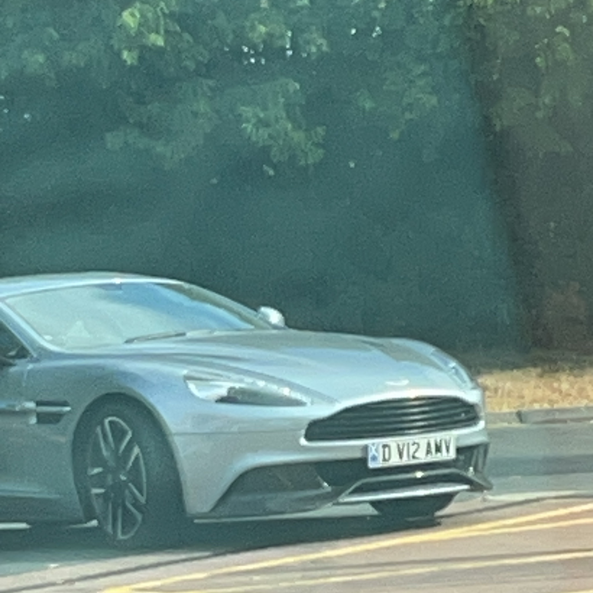 2012 Aston Martin Vanquish (2012)