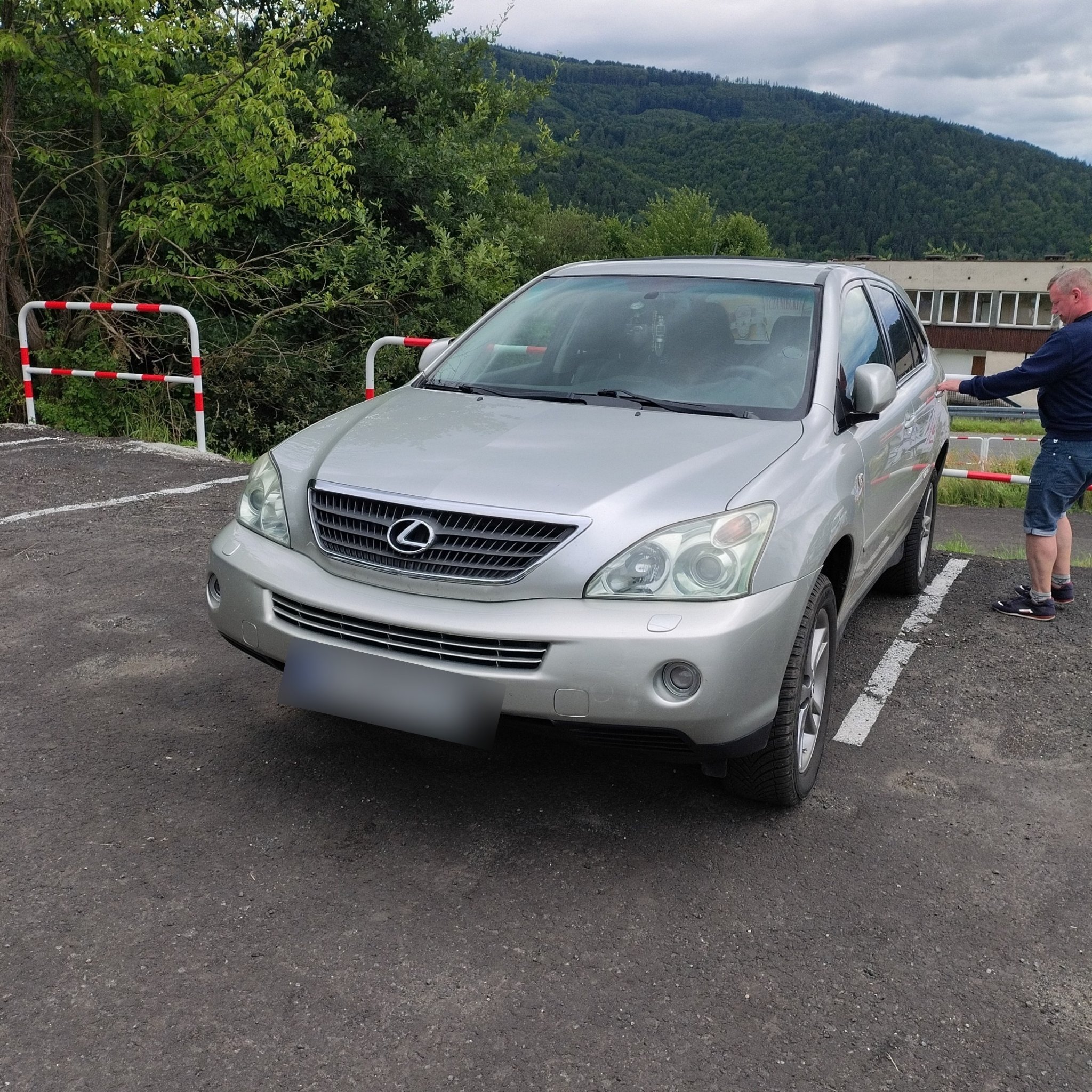 2005 Lexus RX 400h (XU30)