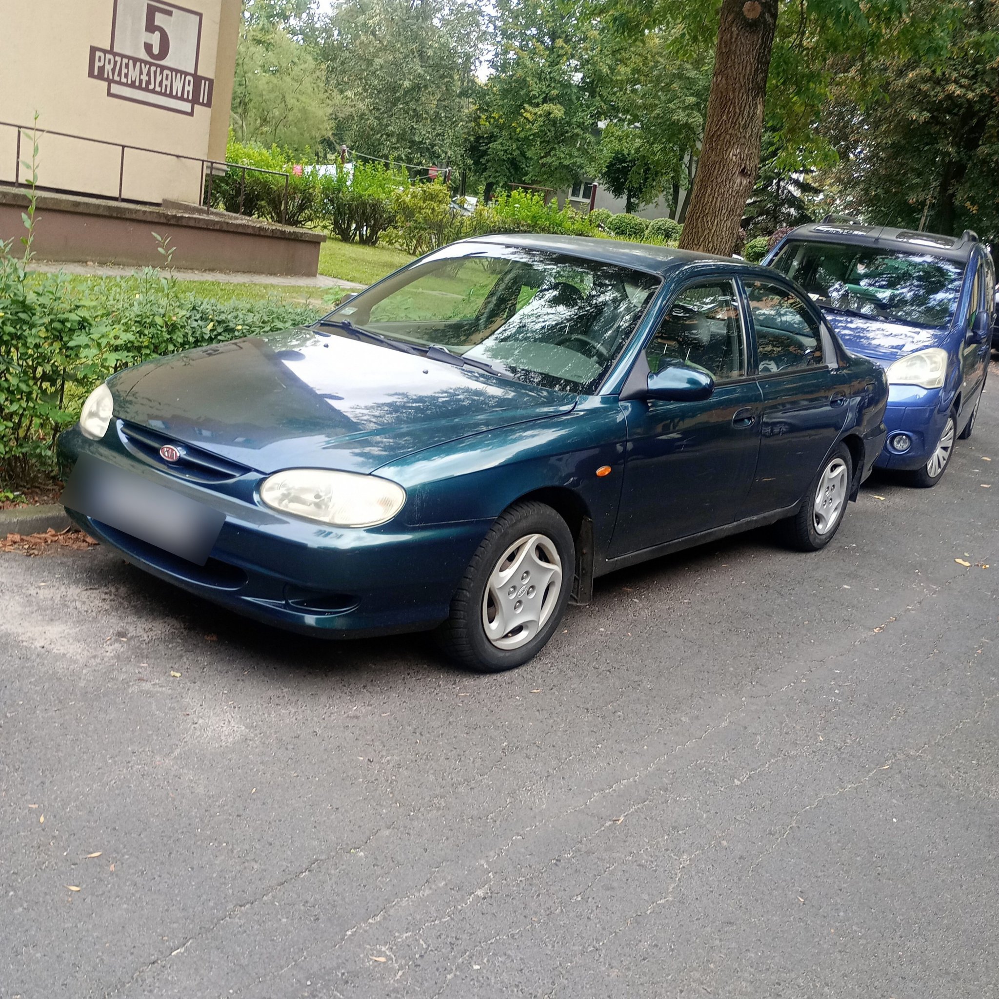 1992 Kia Sephia (FB)