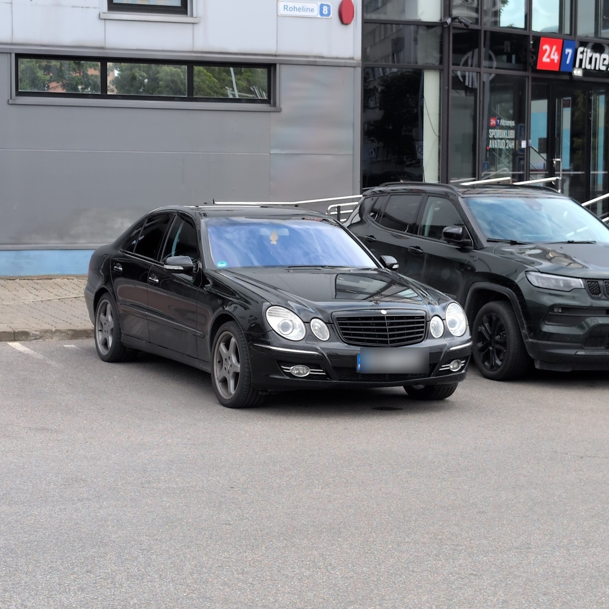 2002 Mercedes-Benz E-Class (W211)