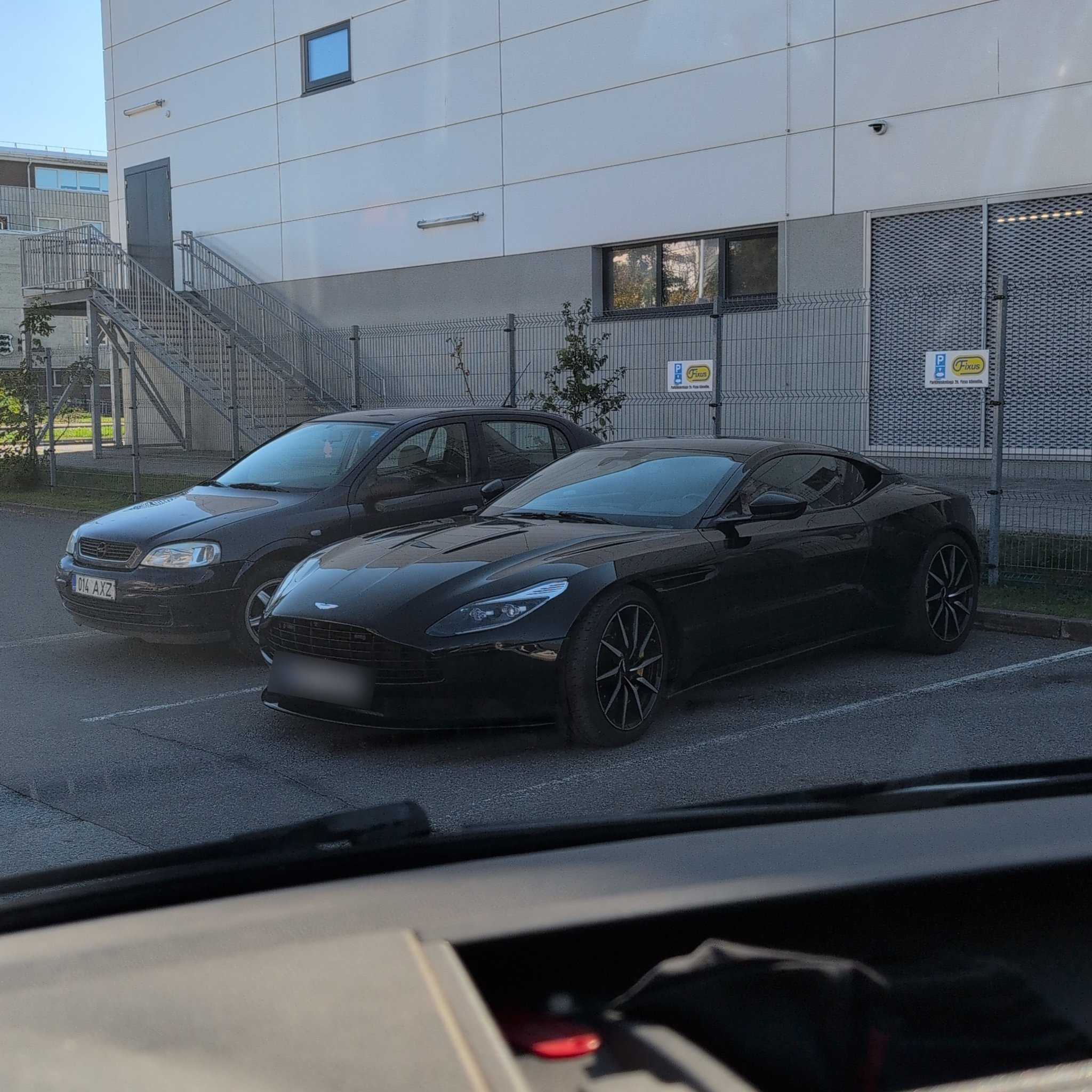 2016 Aston Martin DB11