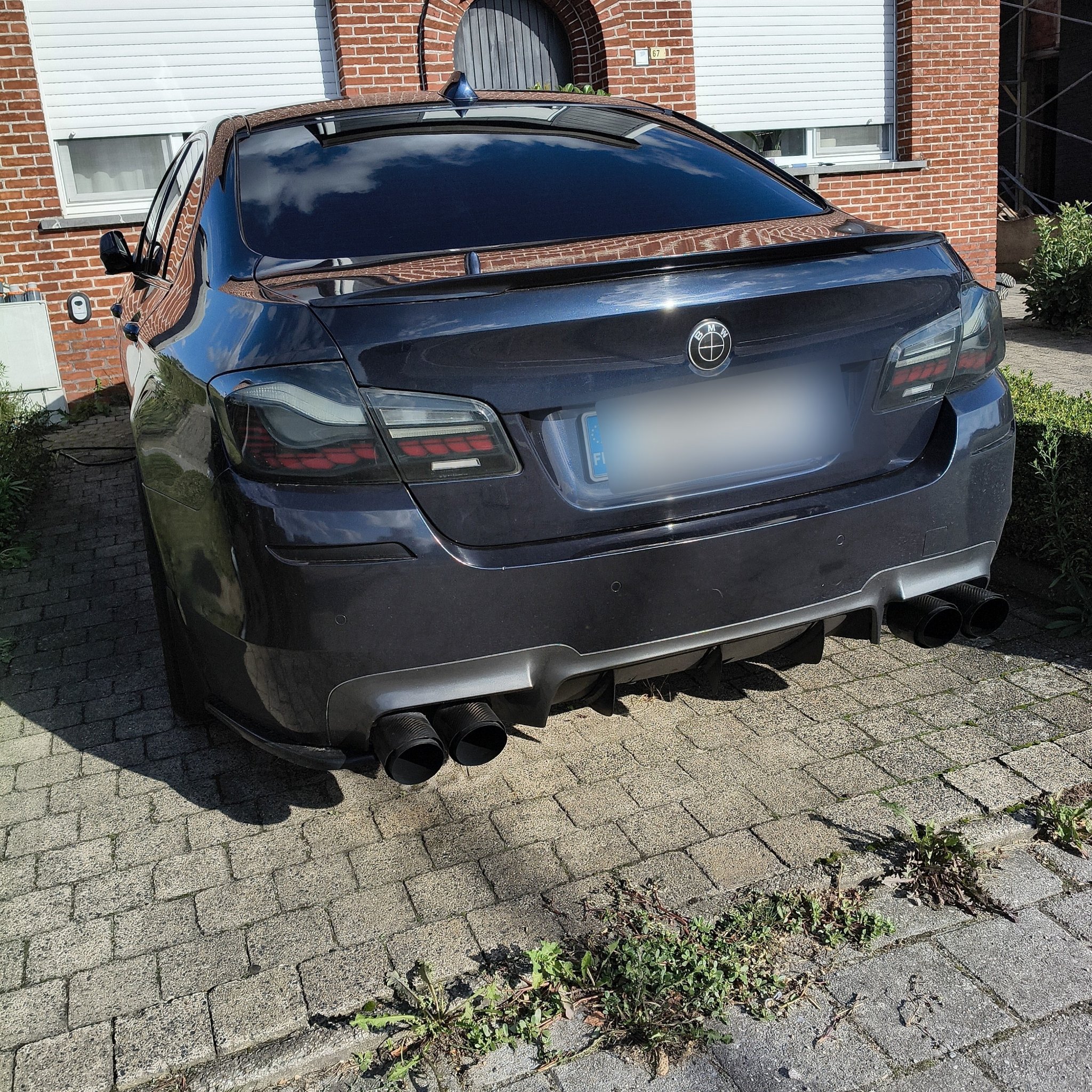 2011 BMW M5 (F10)