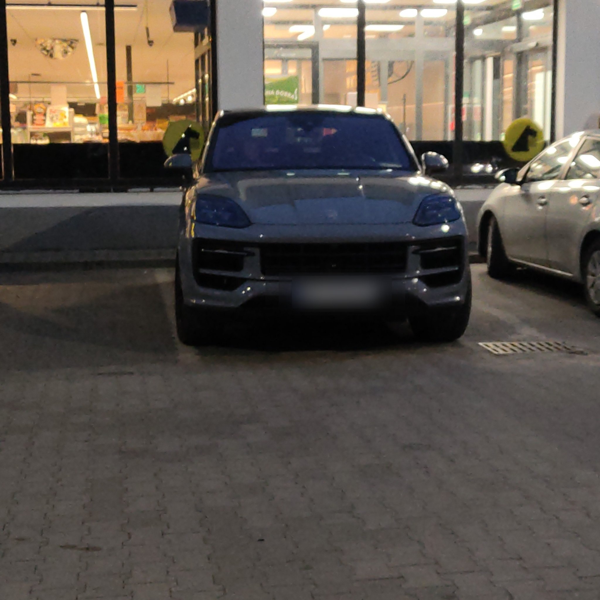 2019 Porsche Cayenne Coupe (9YB)