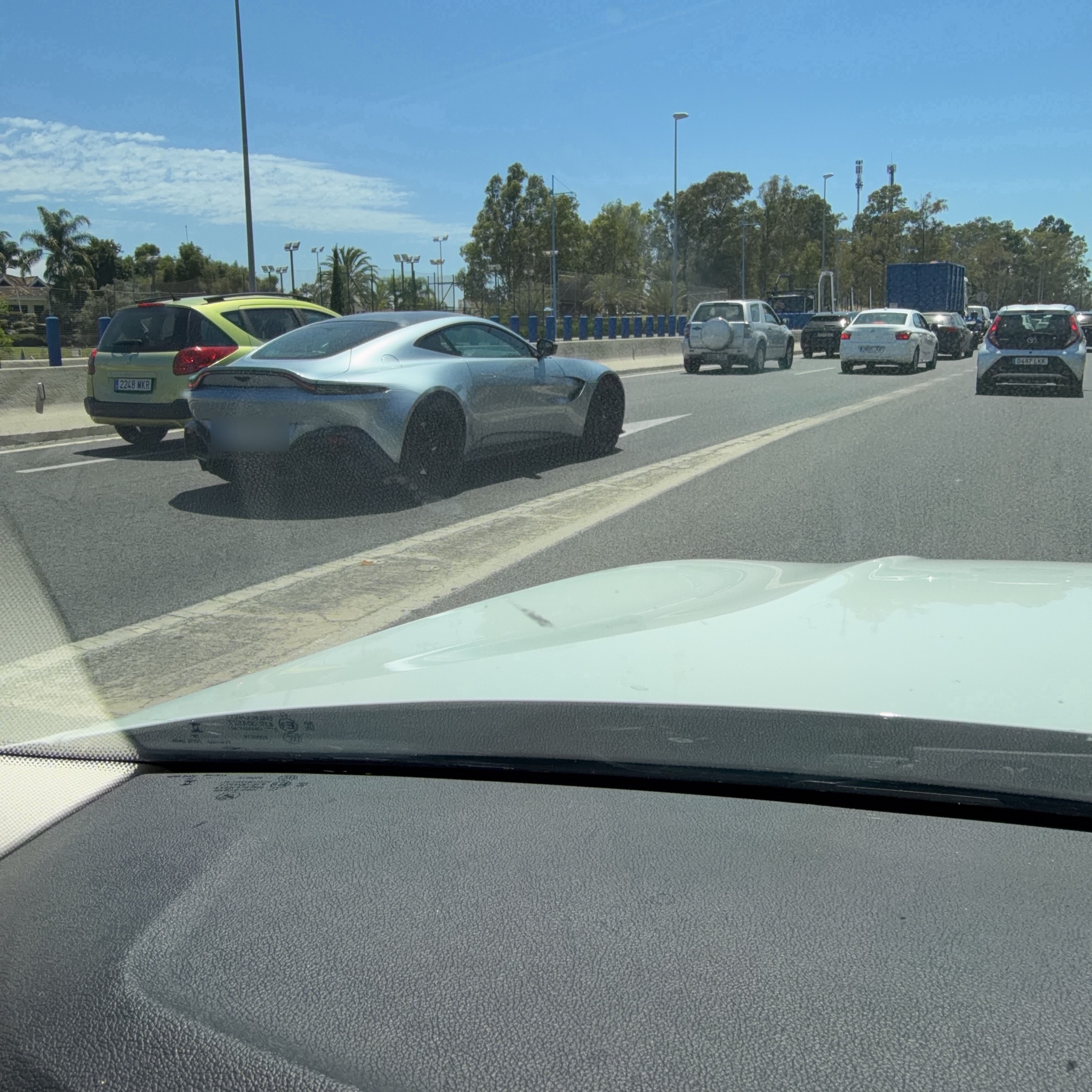 2018 Aston Martin Vantage (2018)