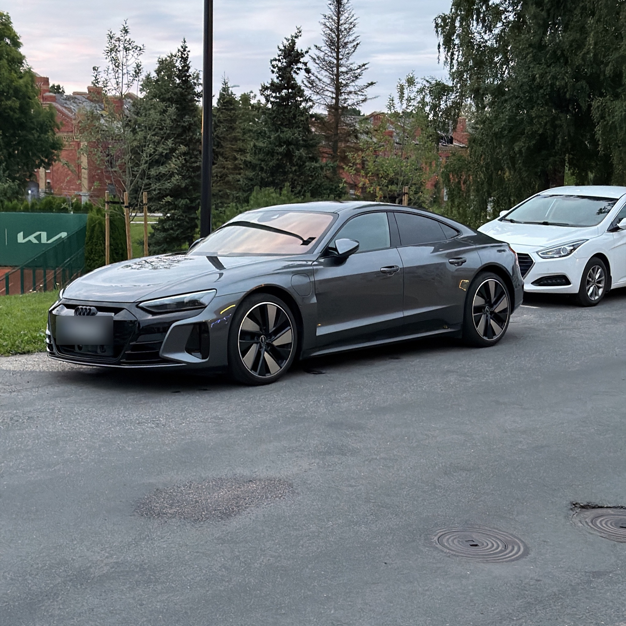 2021 Audi e-tron GT (F8)