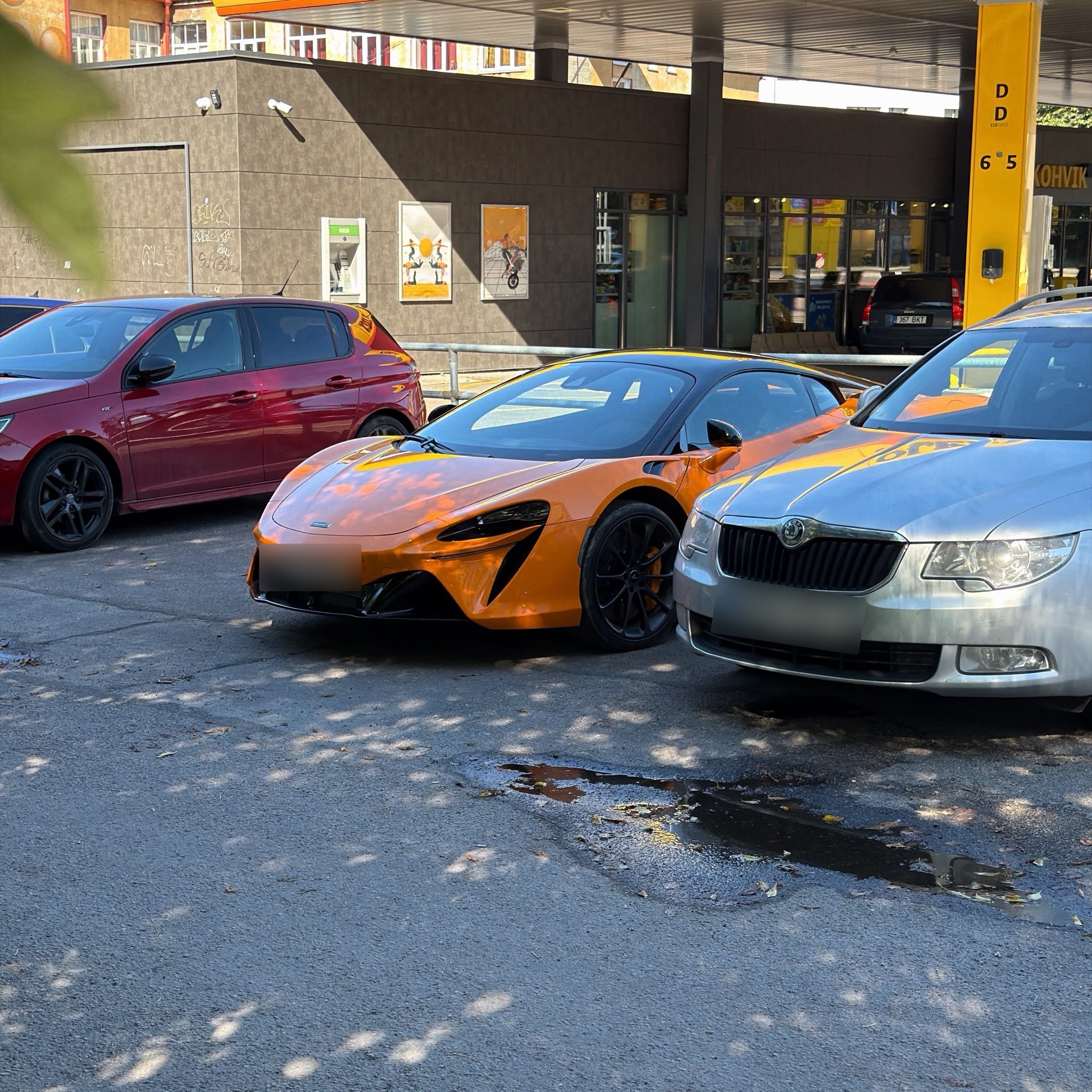 2021 McLaren Artura