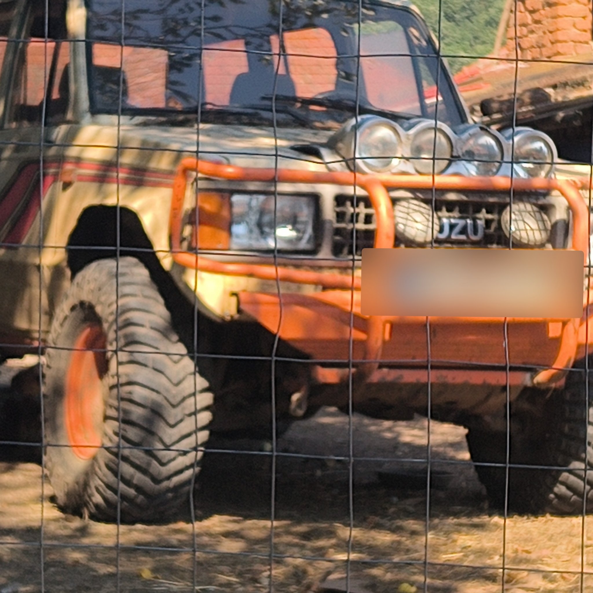 1981 Isuzu Trooper (UBS)