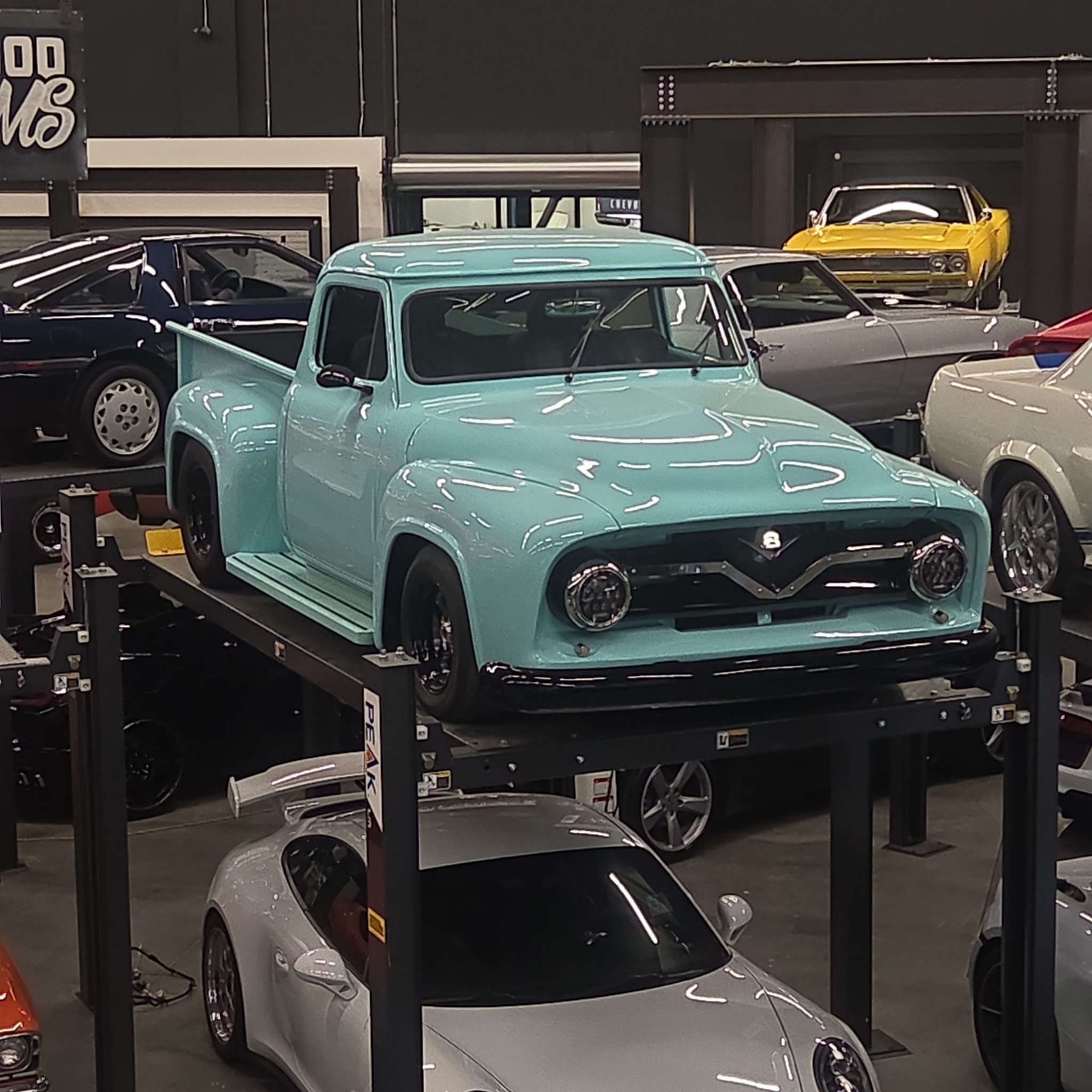 1953 Ford F-100 (F1)