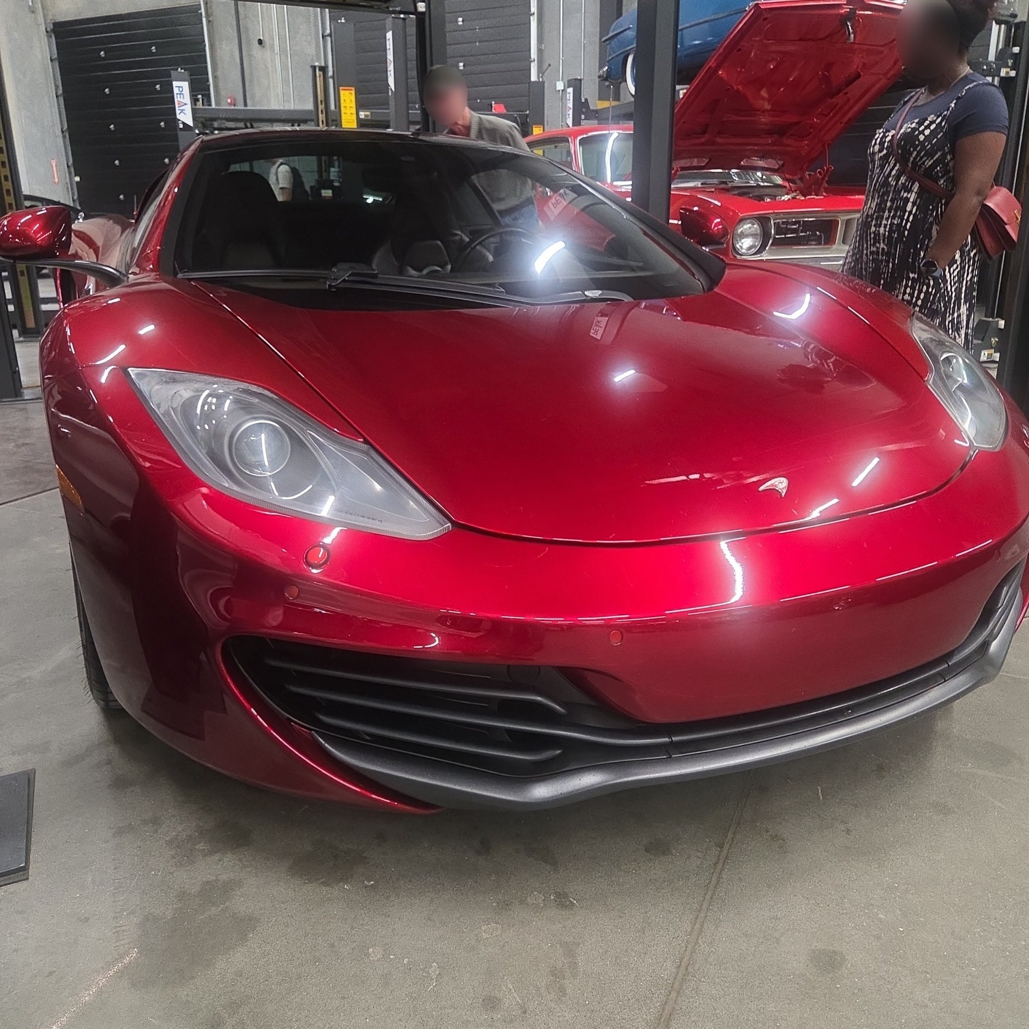 2011 McLaren MP4-12C