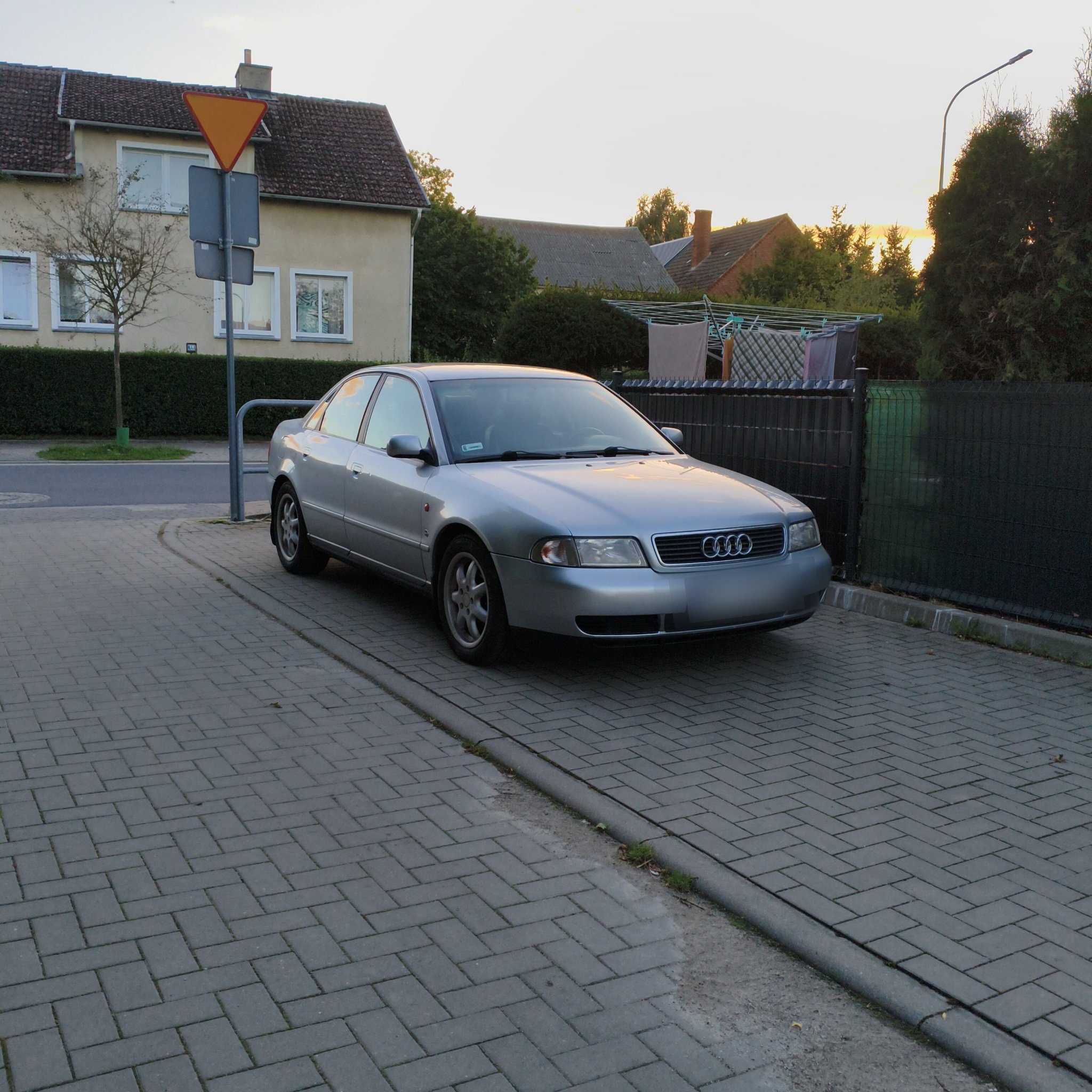 1994 Audi A4 (B5)