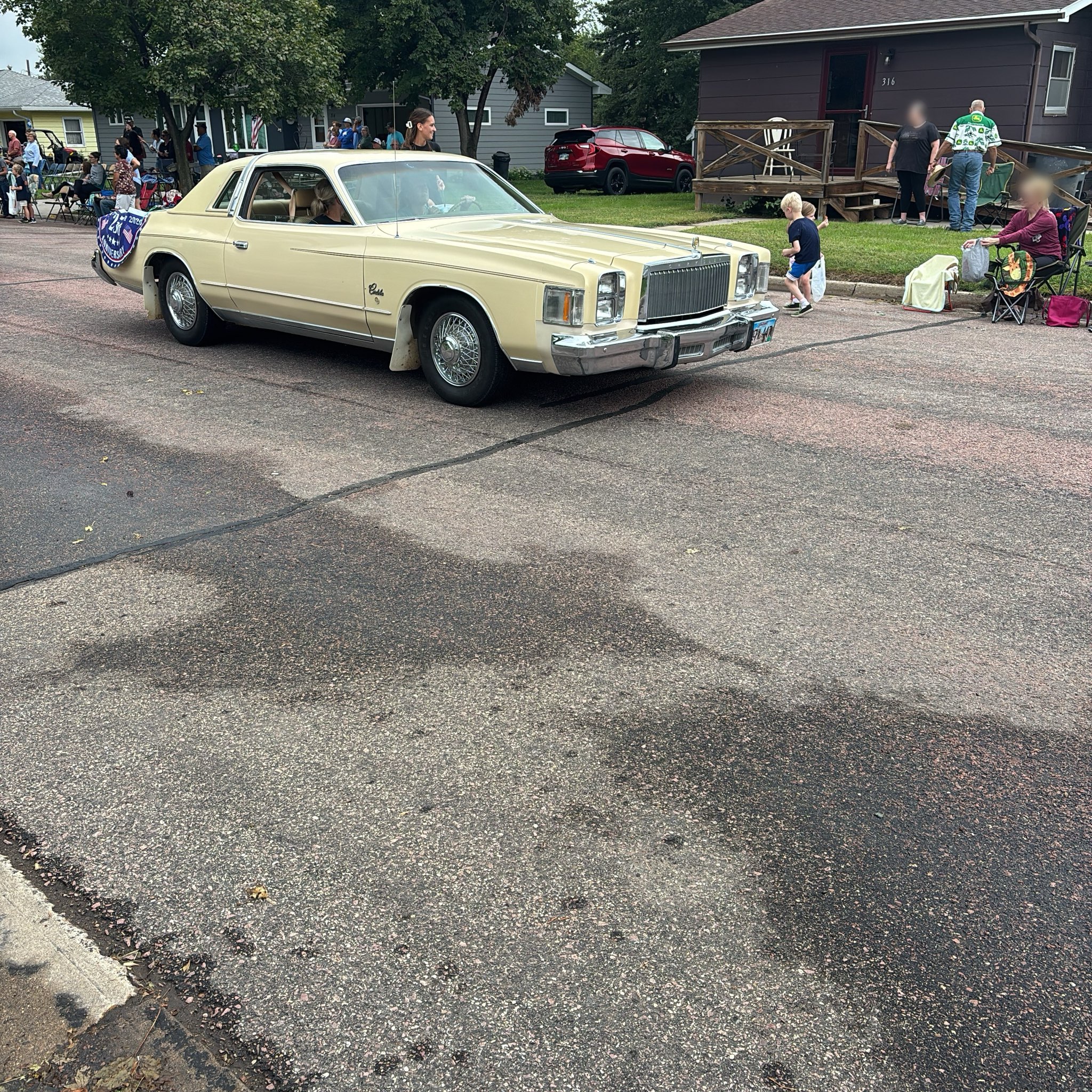 1975 Chrysler Cordoba (C-body)