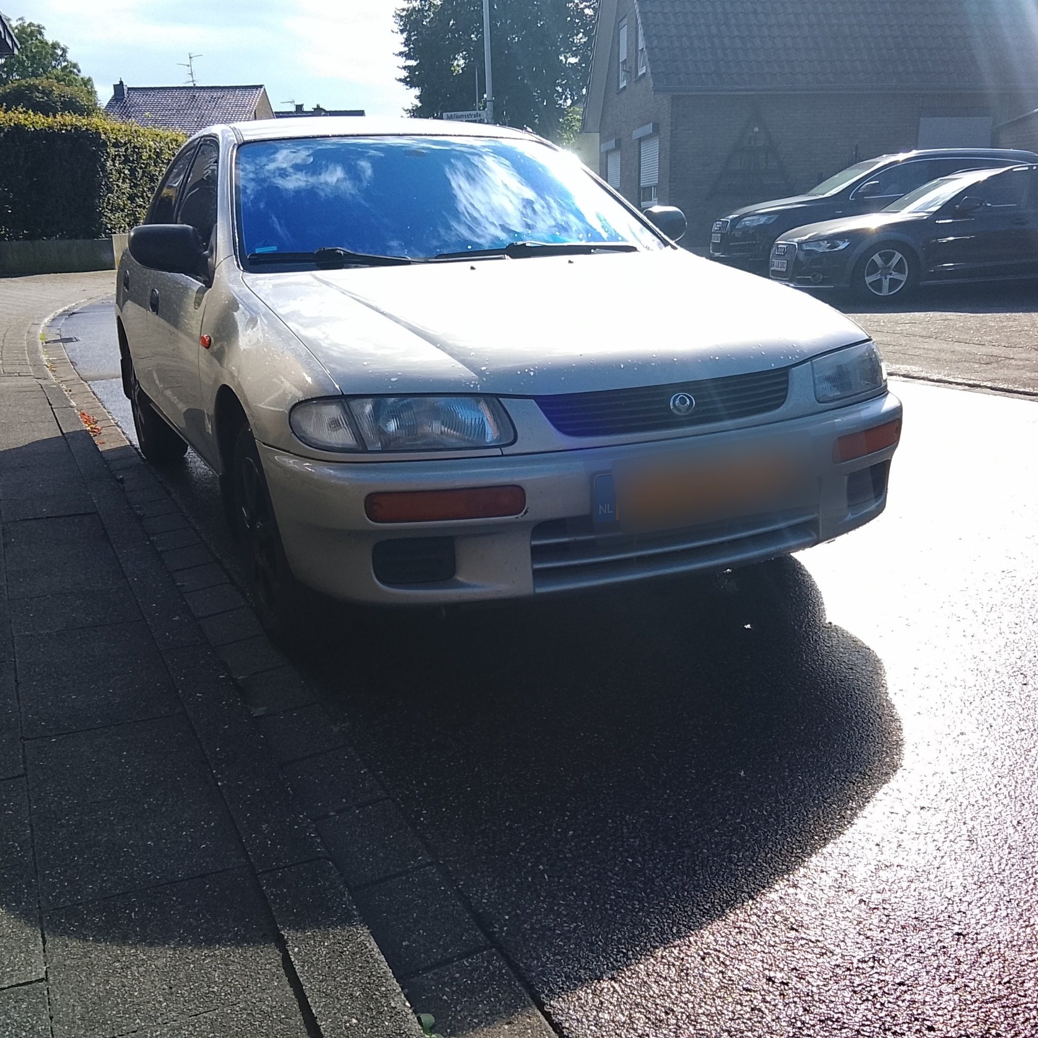 1994 Mazda 323 (BA)