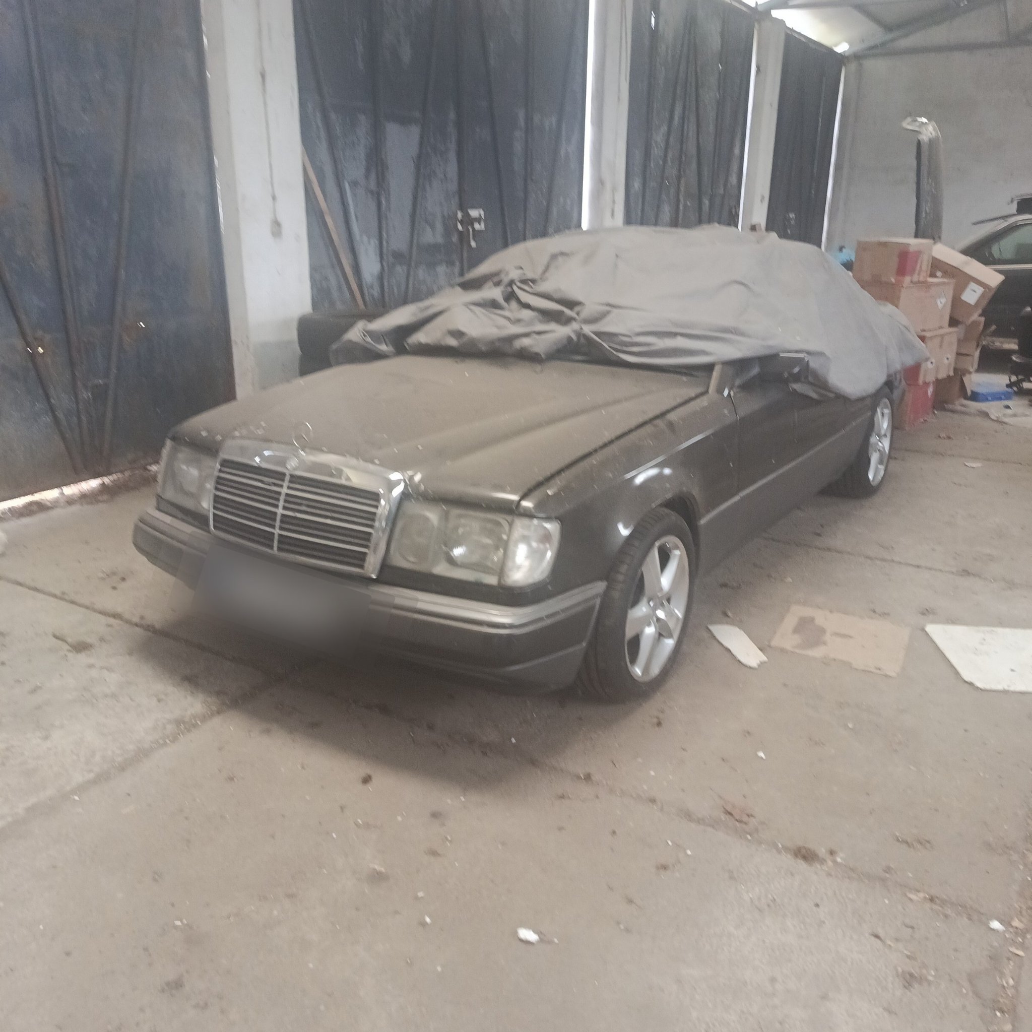 1993 Mercedes-Benz E-Class (W124) Cabriolet
