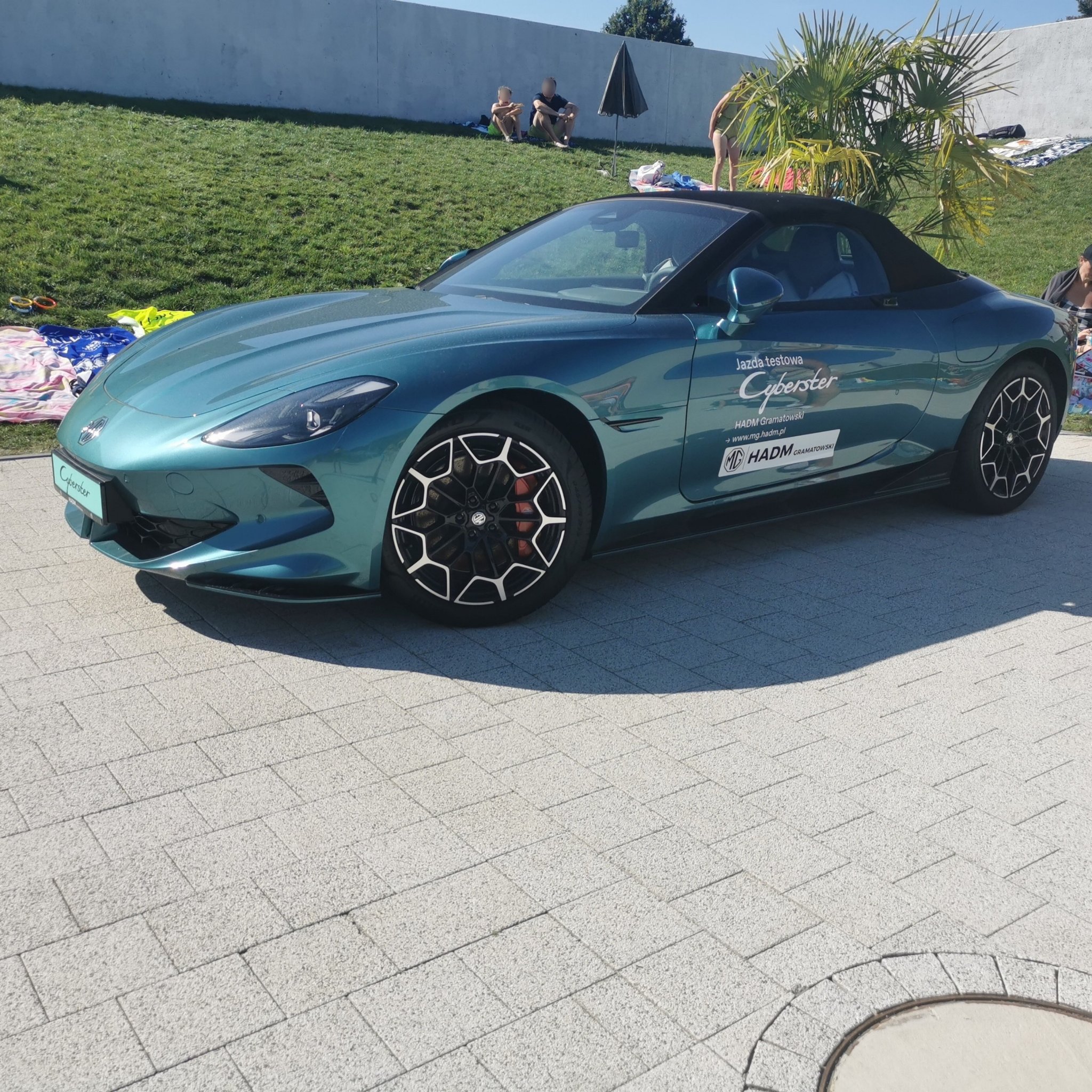 2024 MG Cyberster