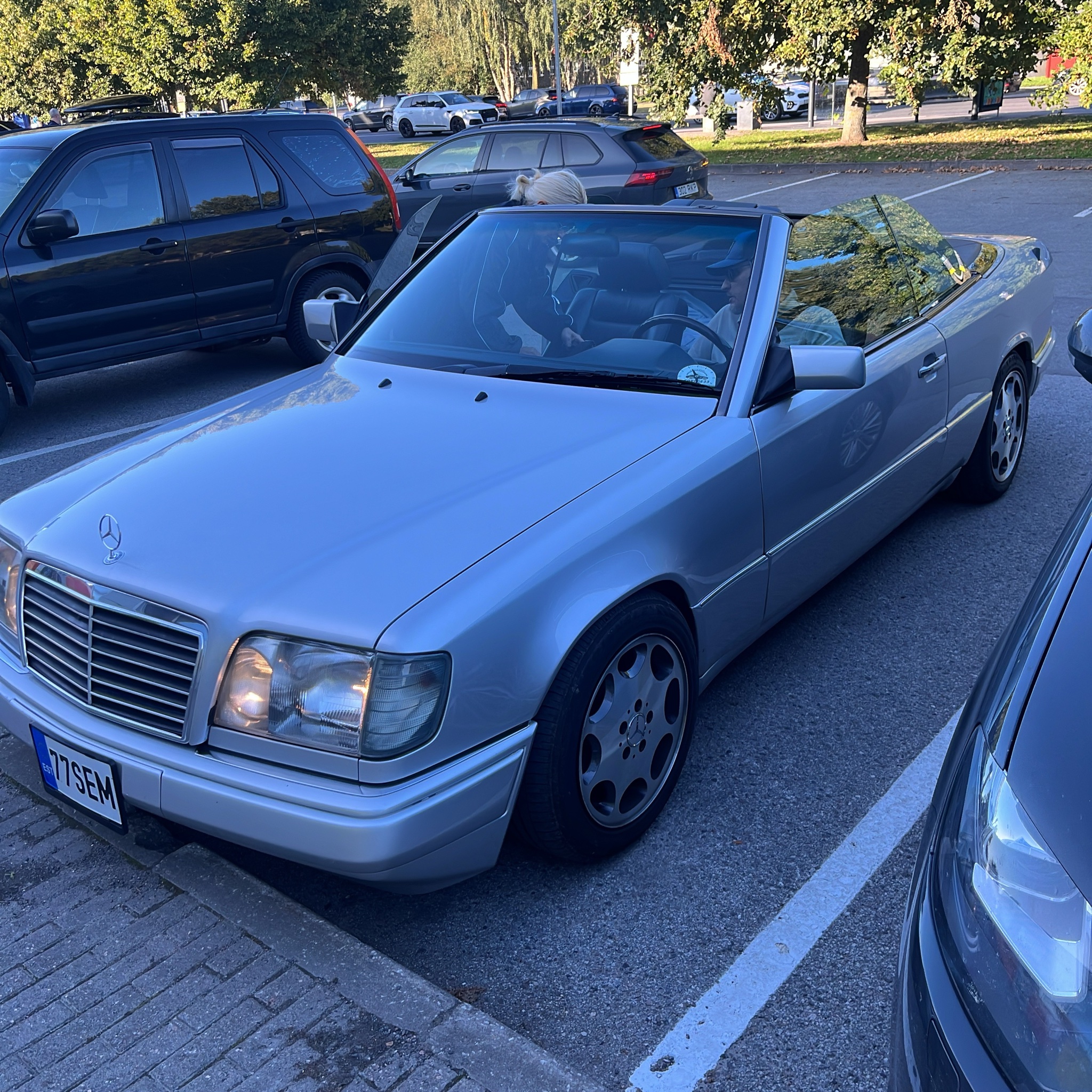 1993 Mercedes-Benz E-Class (W124) Cabriolet