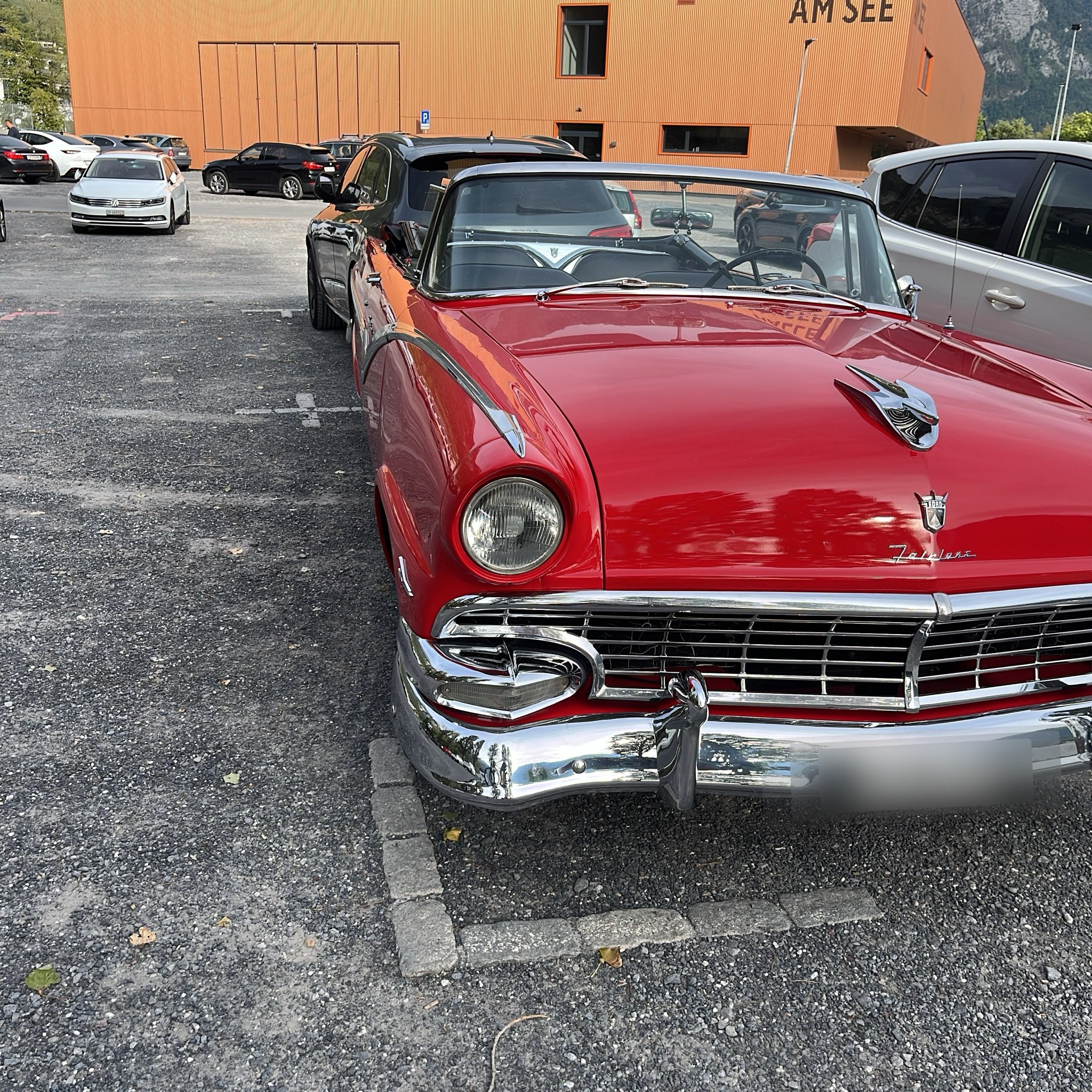 1955 Ford Fairlane (1st Gen) Sunliner