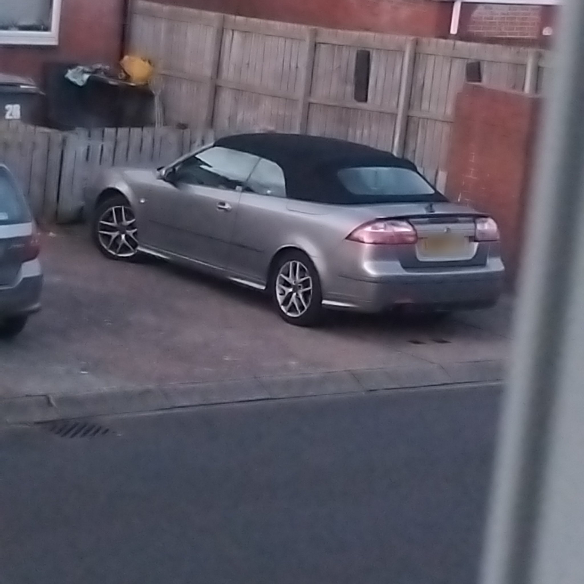 2003 Saab 9-3 Convertible (YS3F)