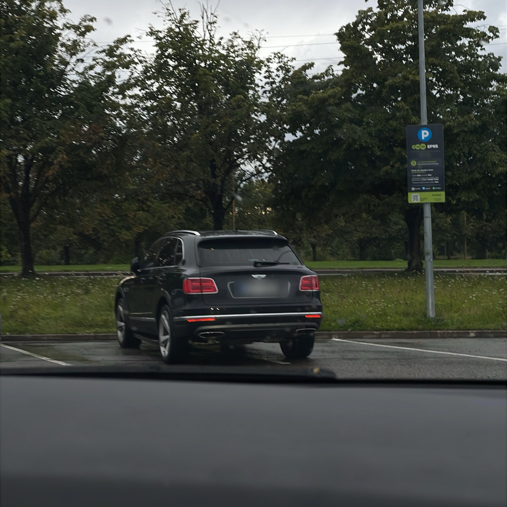 2015 Bentley Bentayga (4V)
