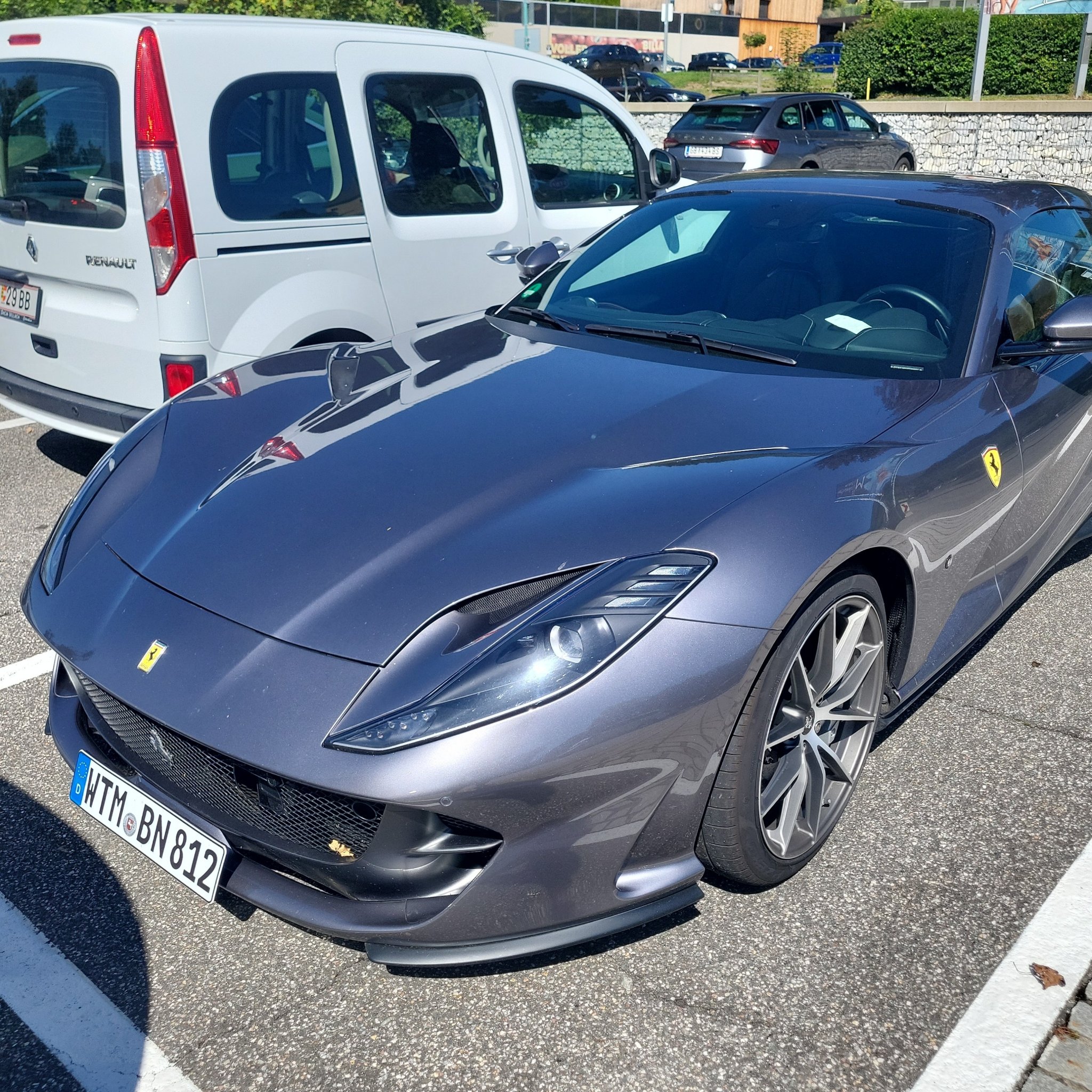 2019 Ferrari 812 GTS