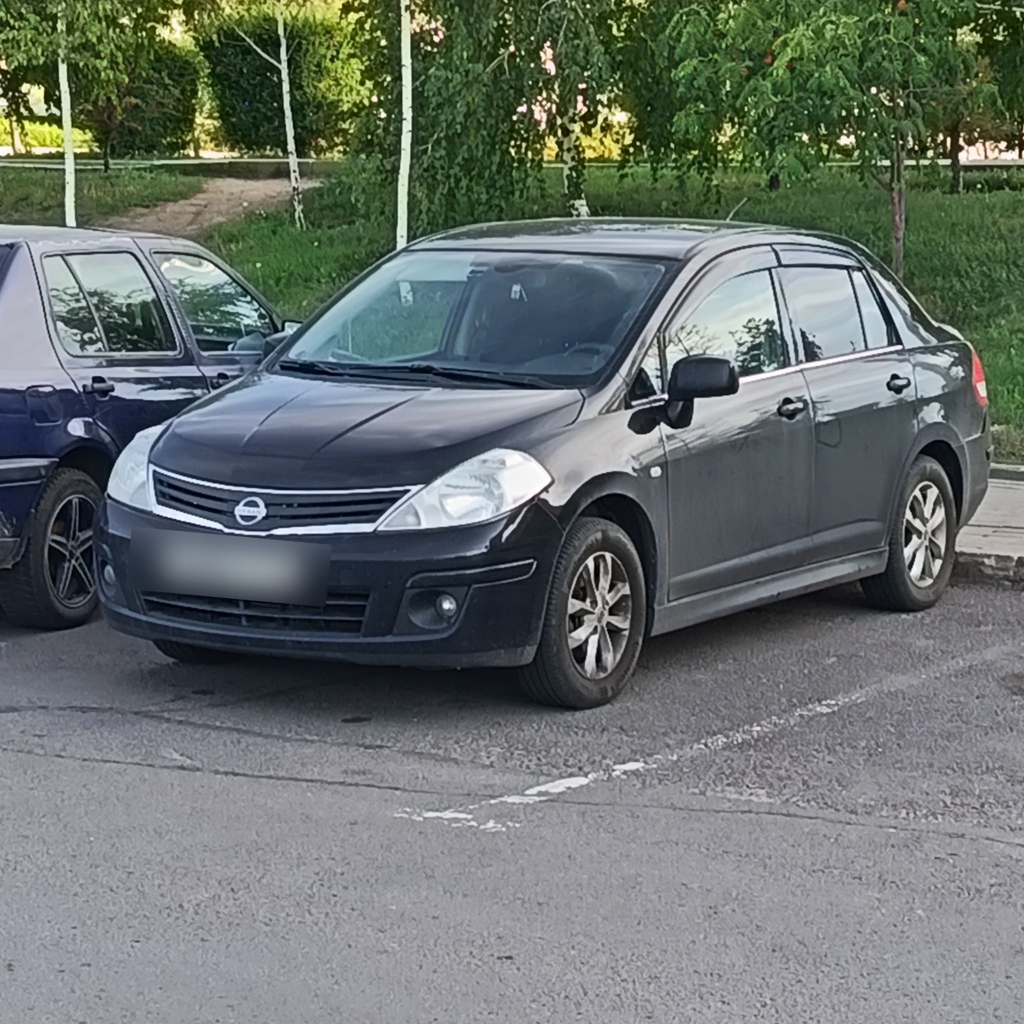 2004 Nissan Tiida (C11) Sedan
