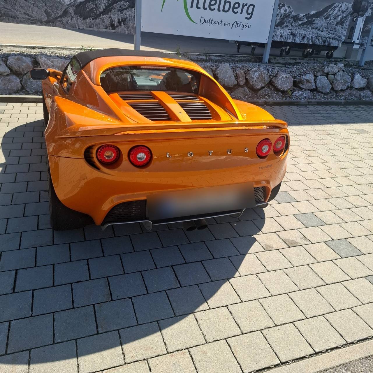 2001 Lotus Elise (Series 2)