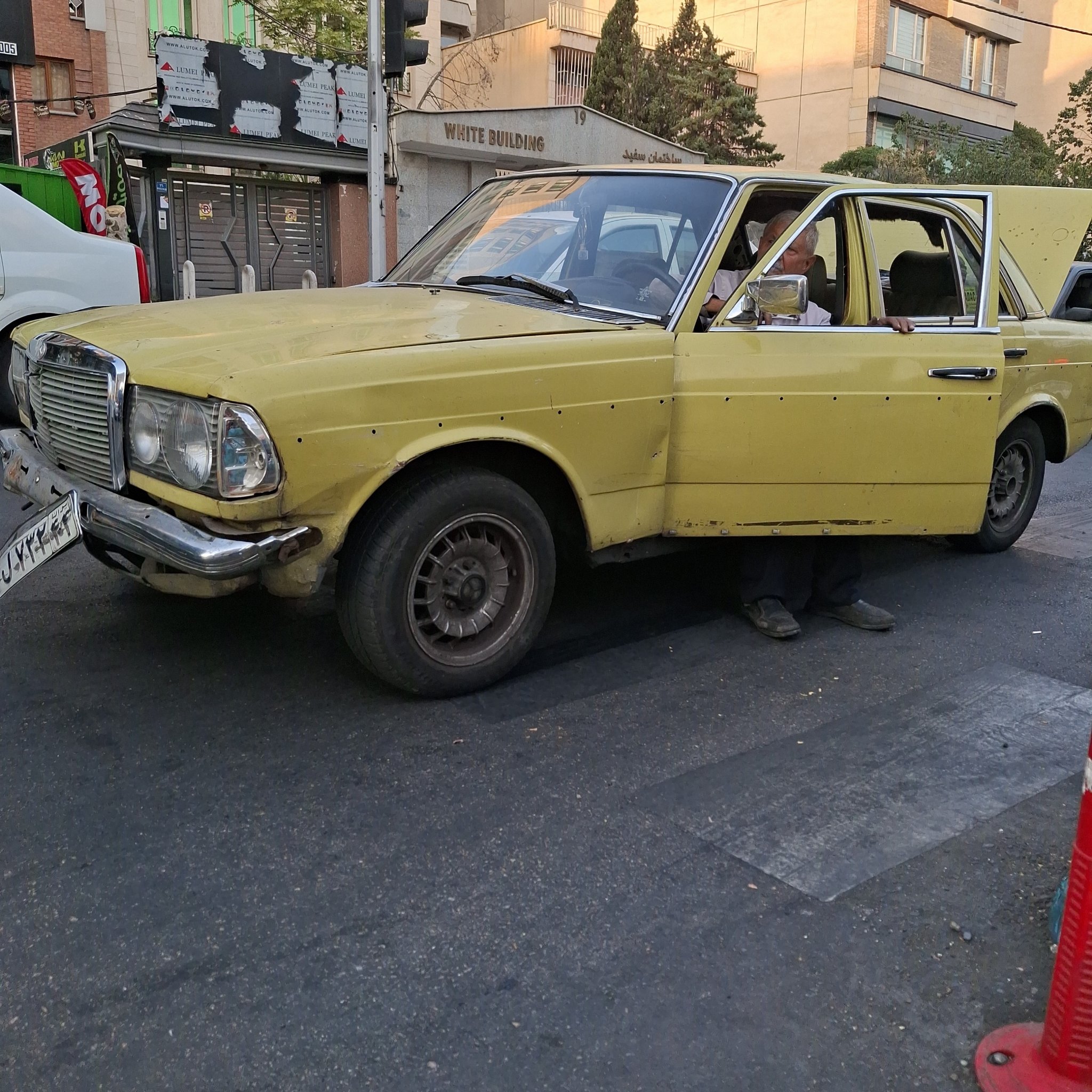 1976 Mercedes-Benz W123