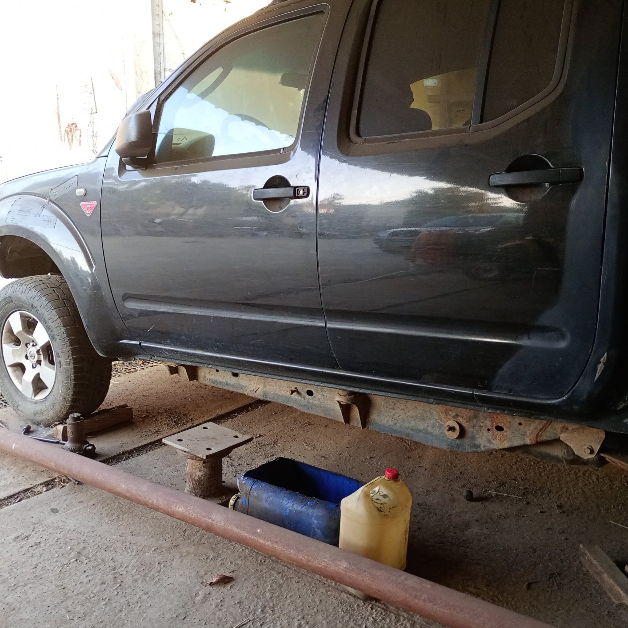 2005 Nissan Navara (D40)