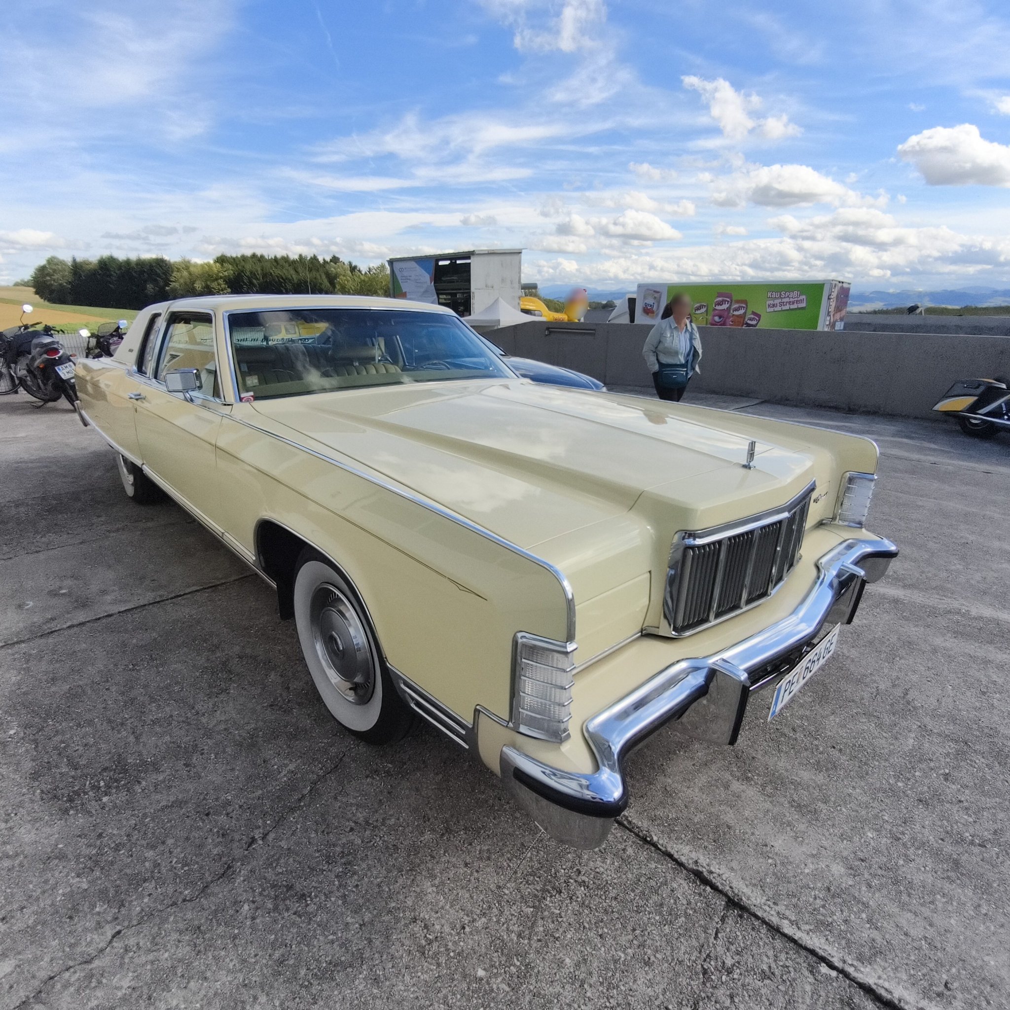 1974 Lincoln Continental Town Car (Mk4)