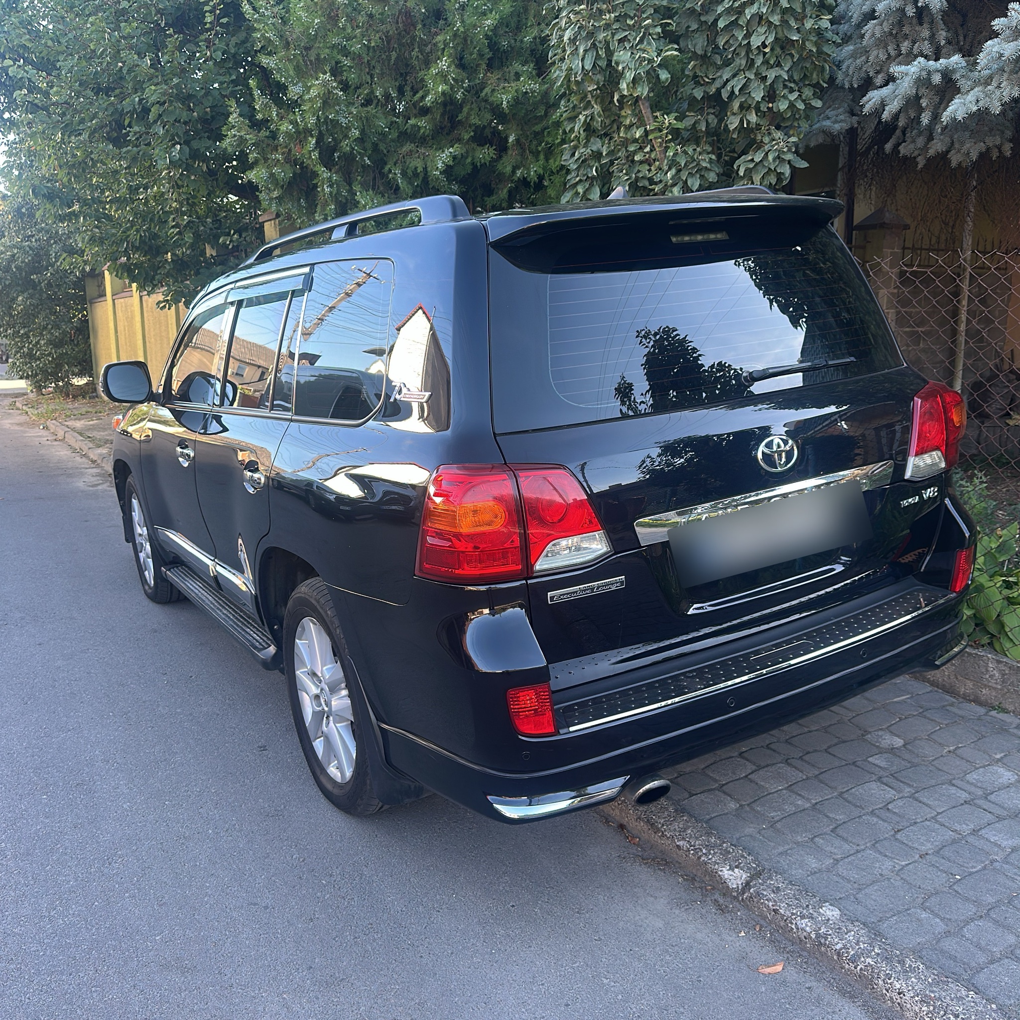 2012 Toyota Land Cruiser (J200) Executive Lounge