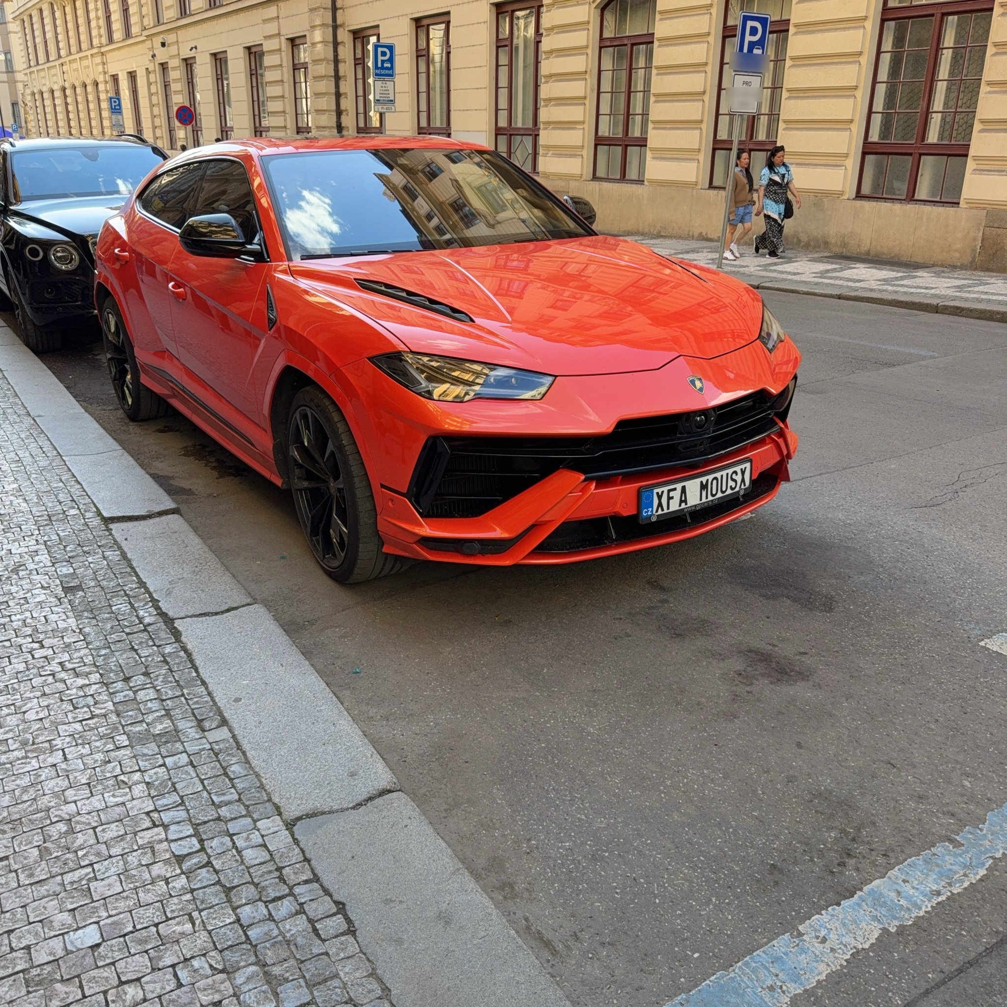 2022 Lamborghini Urus Performante