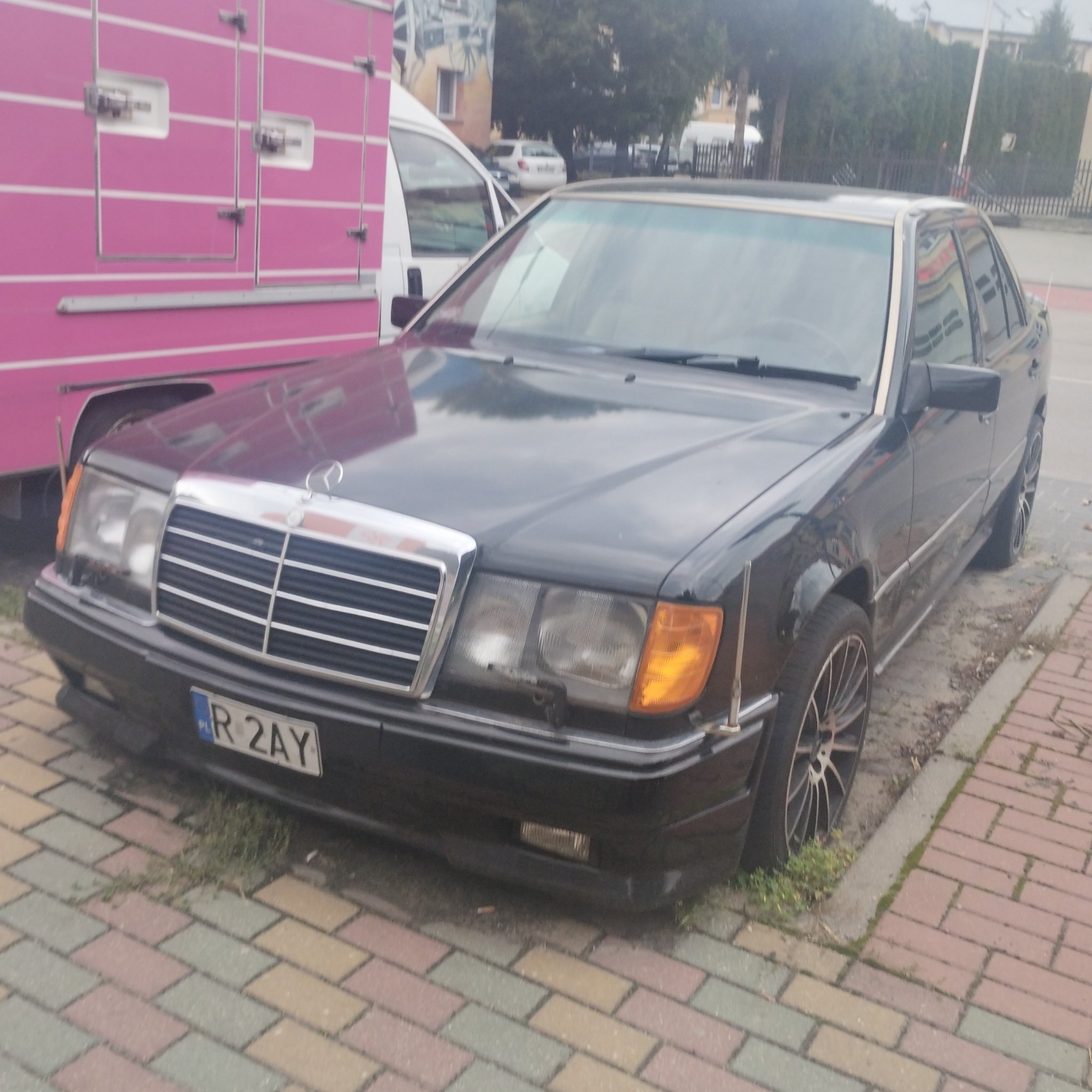 1984 Mercedes-Benz W124