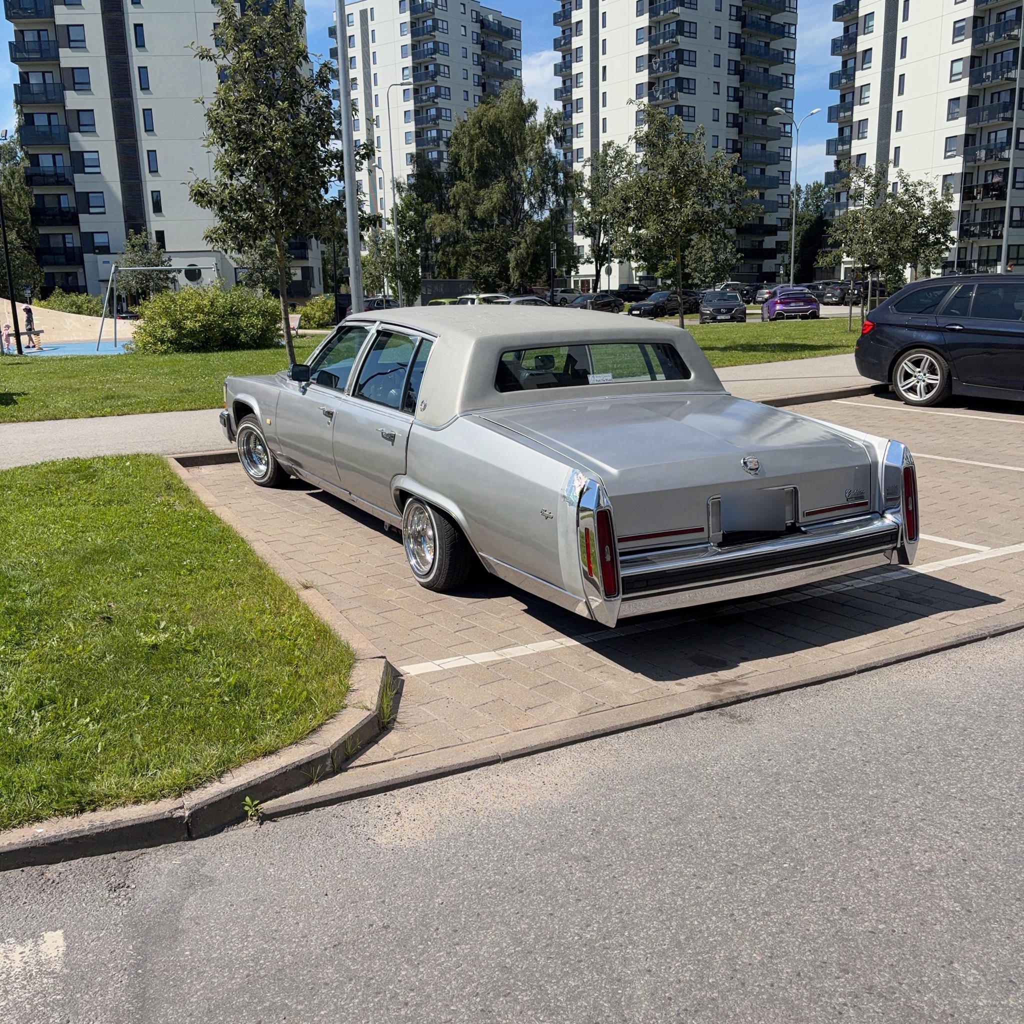 1985 Cadillac Fleetwood Brougham