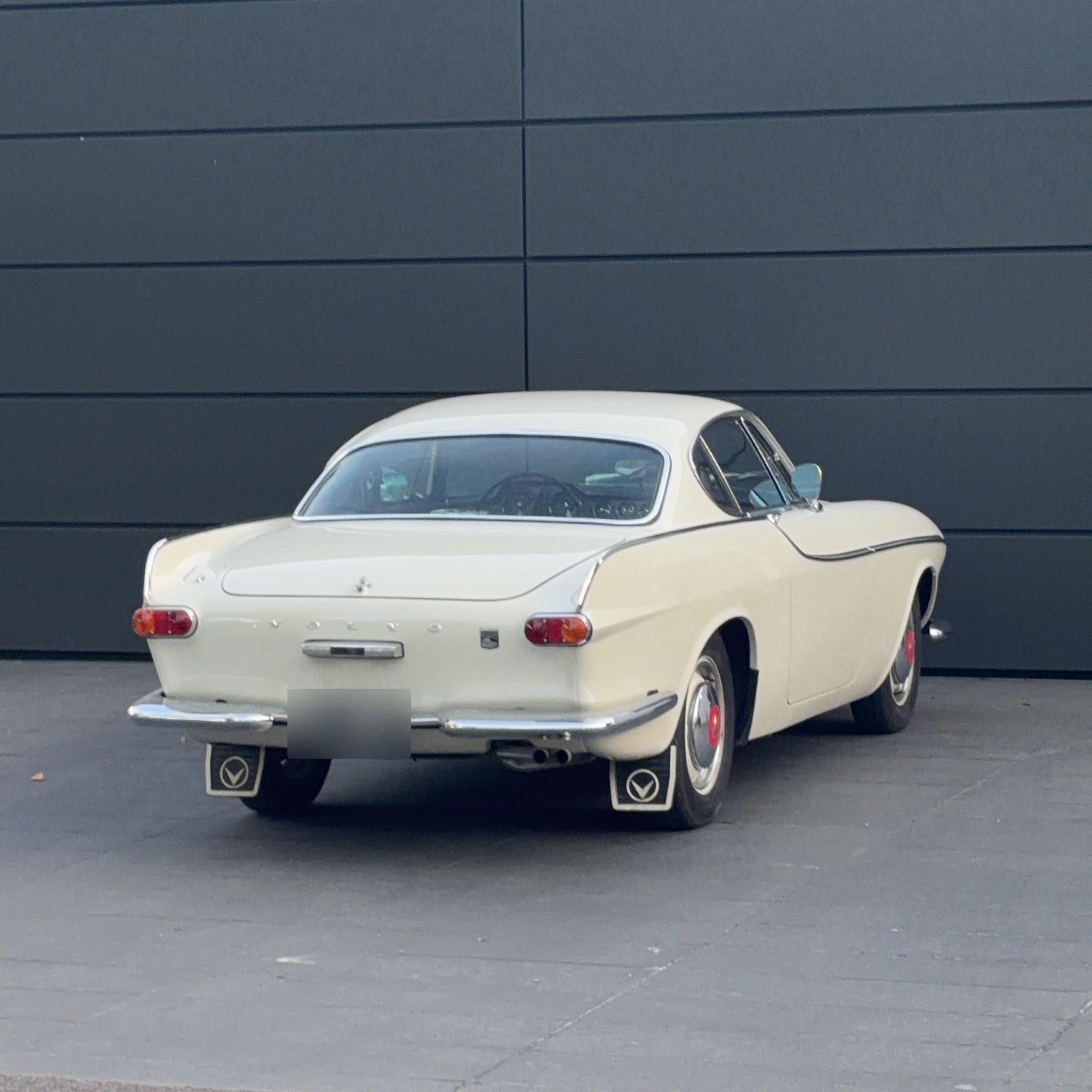 1961 Volvo P1800