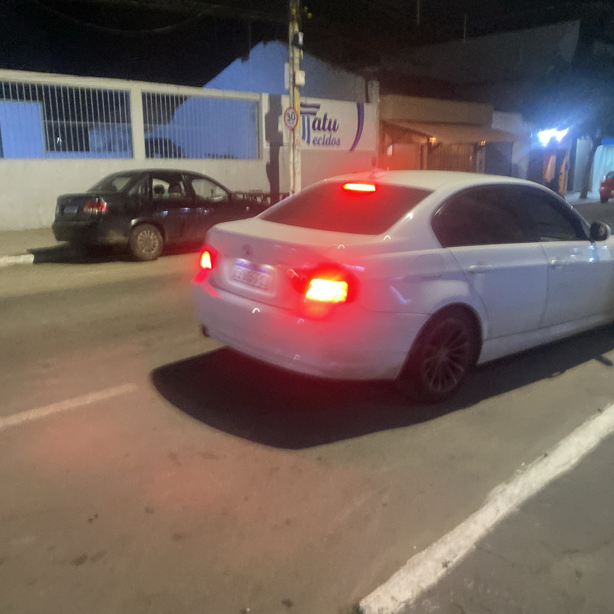 2005 BMW 3 Series (E90)