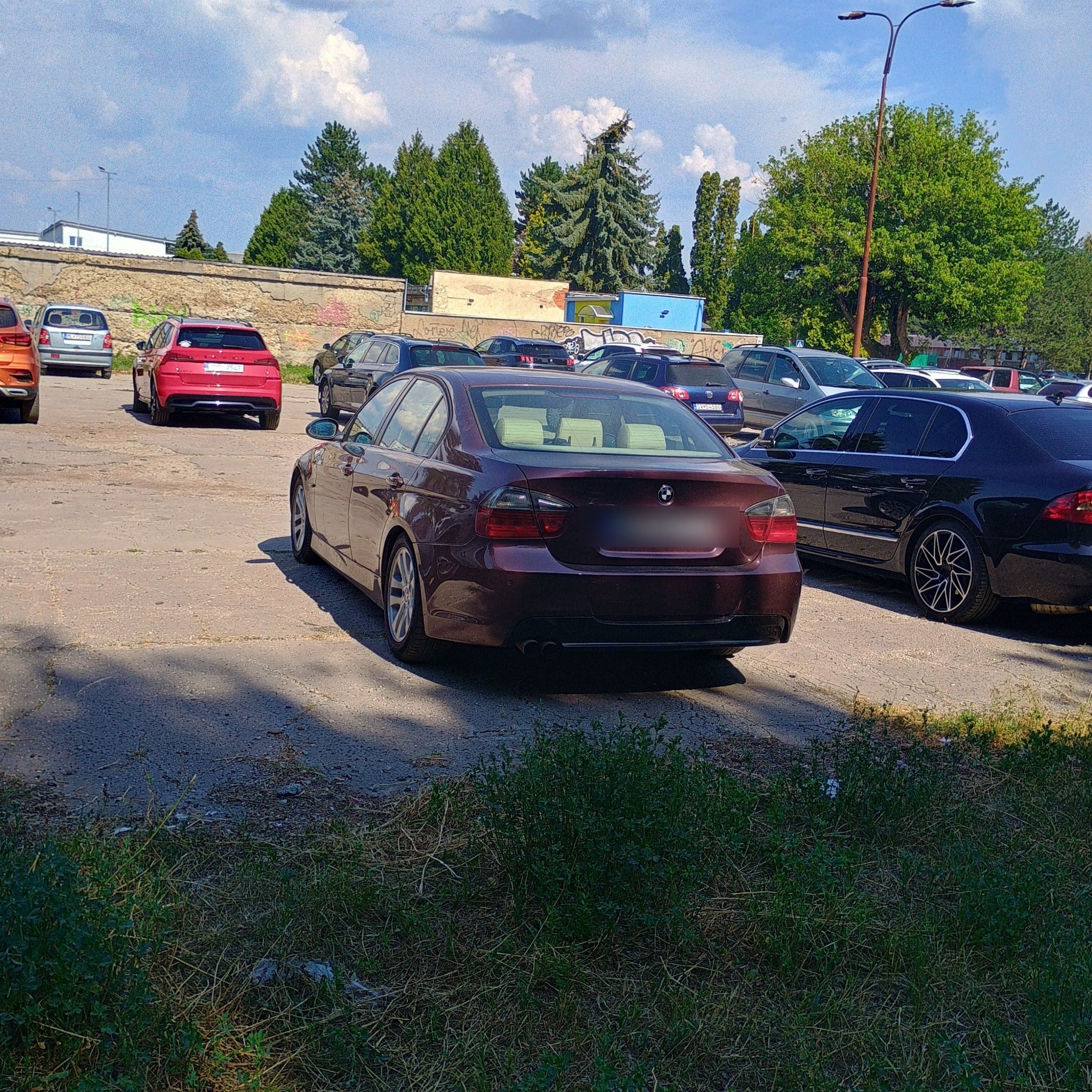 2005 BMW 3 Series (E90)