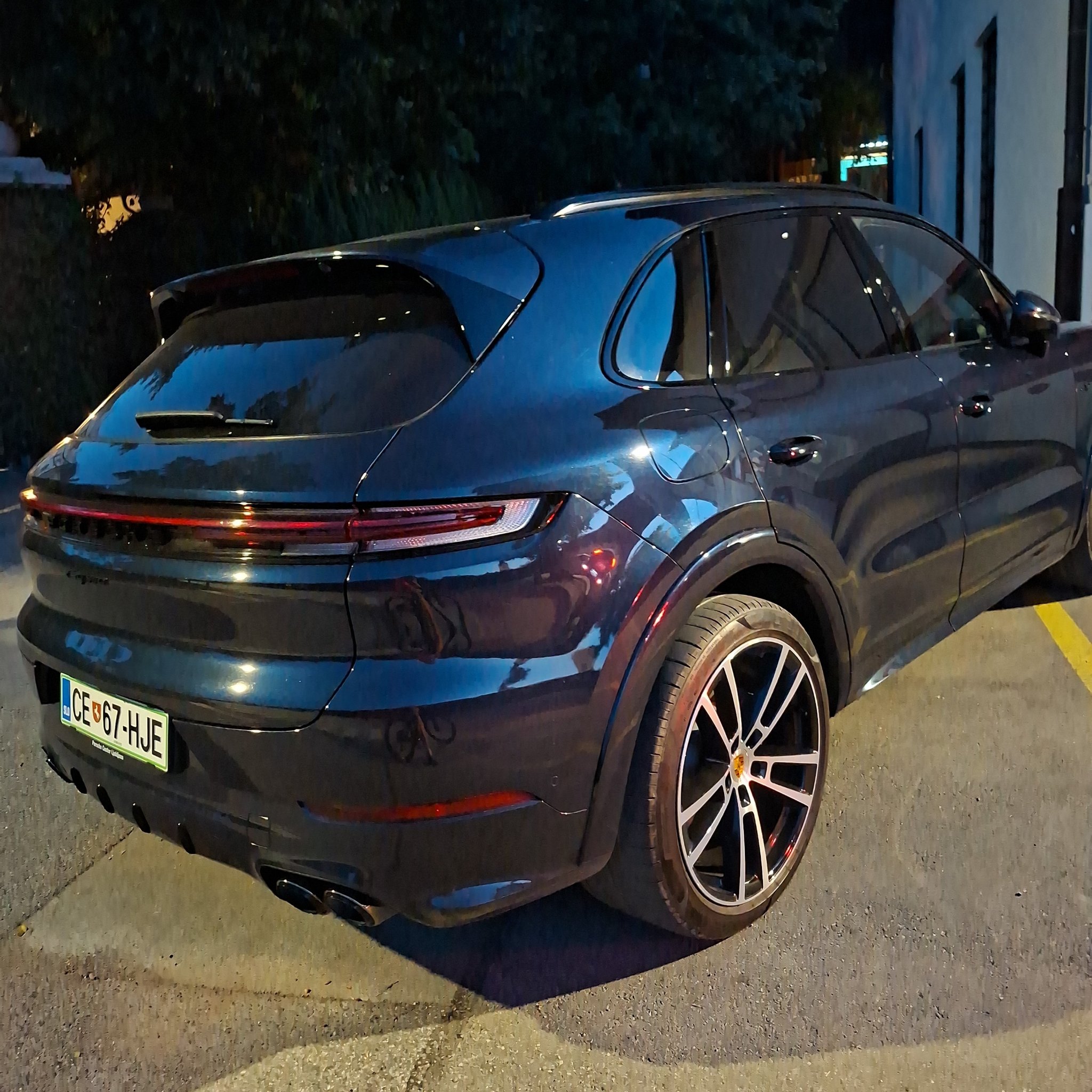 2018 Porsche Cayenne (9YA)