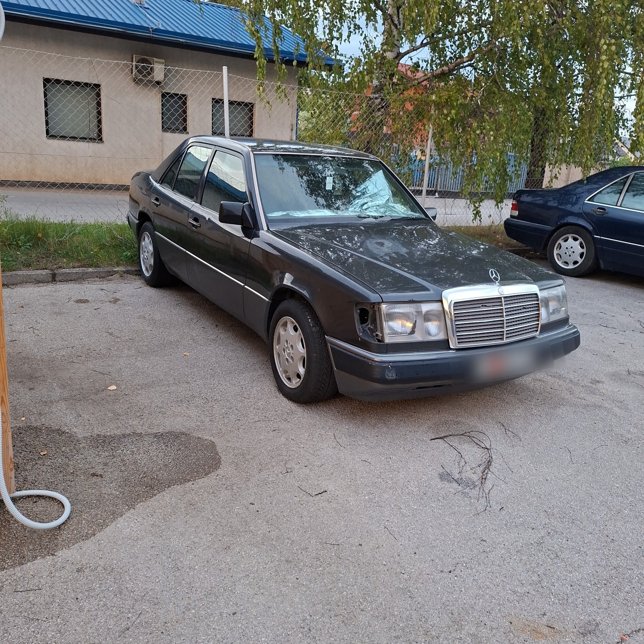 1984 Mercedes-Benz W124