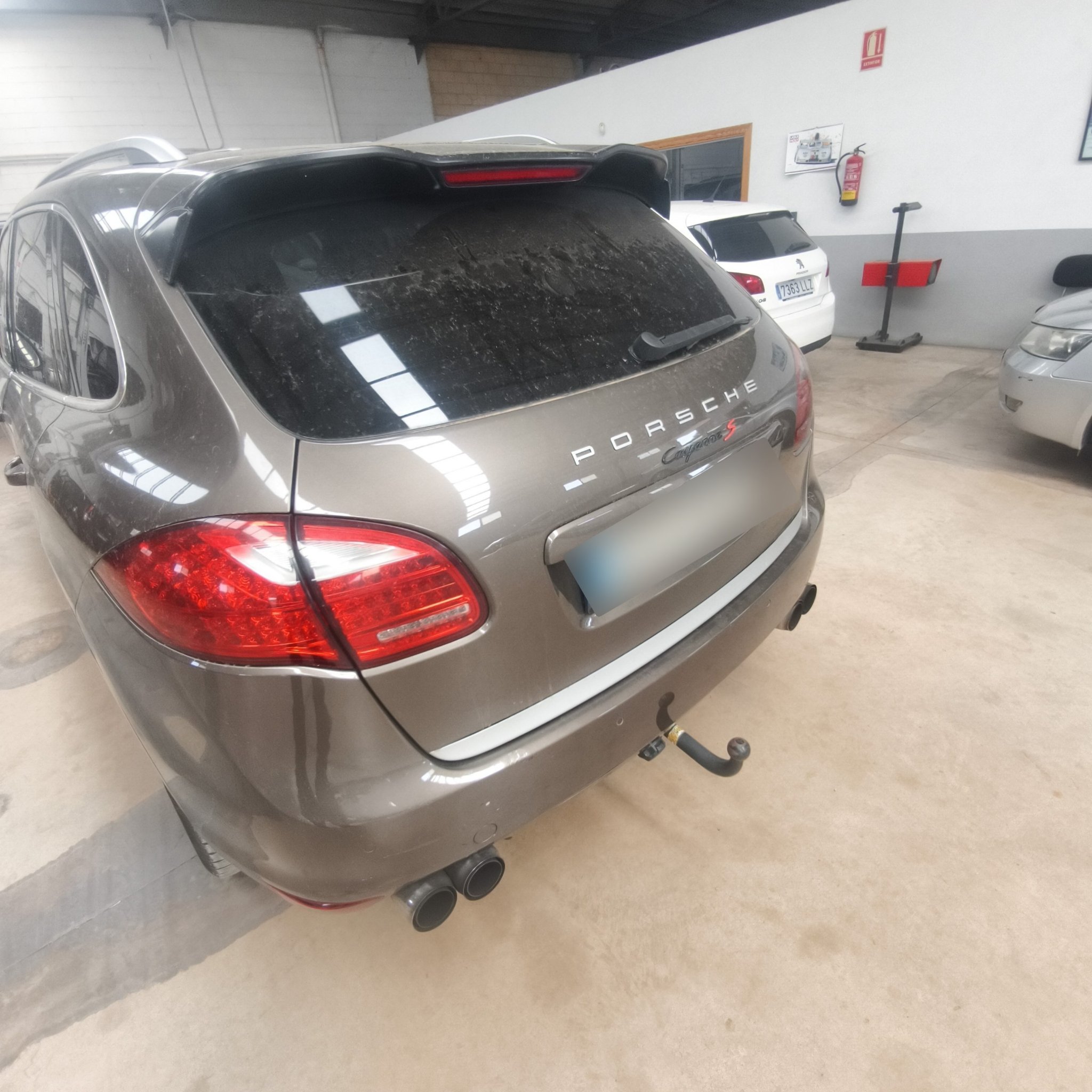 2010 Porsche Cayenne S (958)