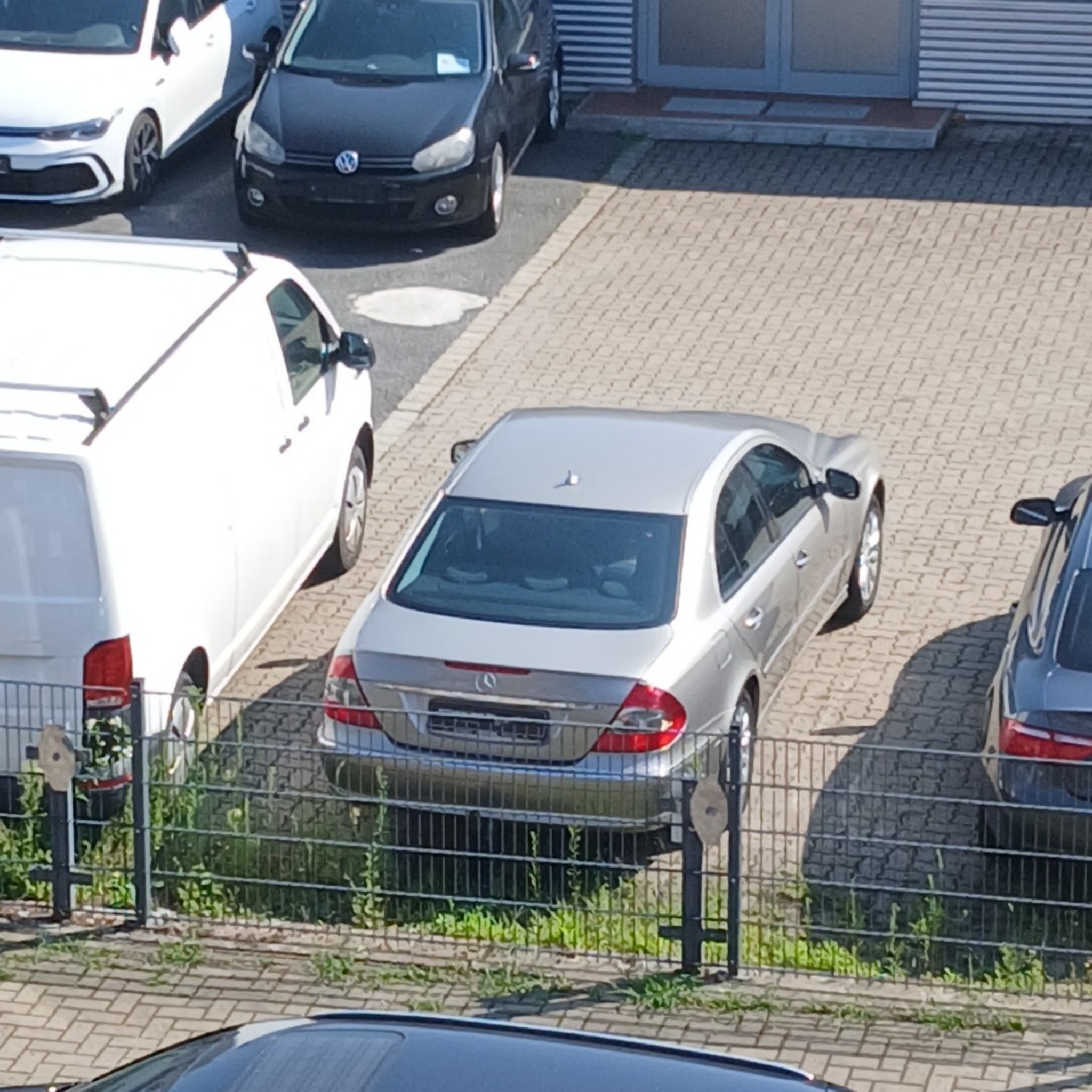 2002 Mercedes-Benz E-Class (W211)