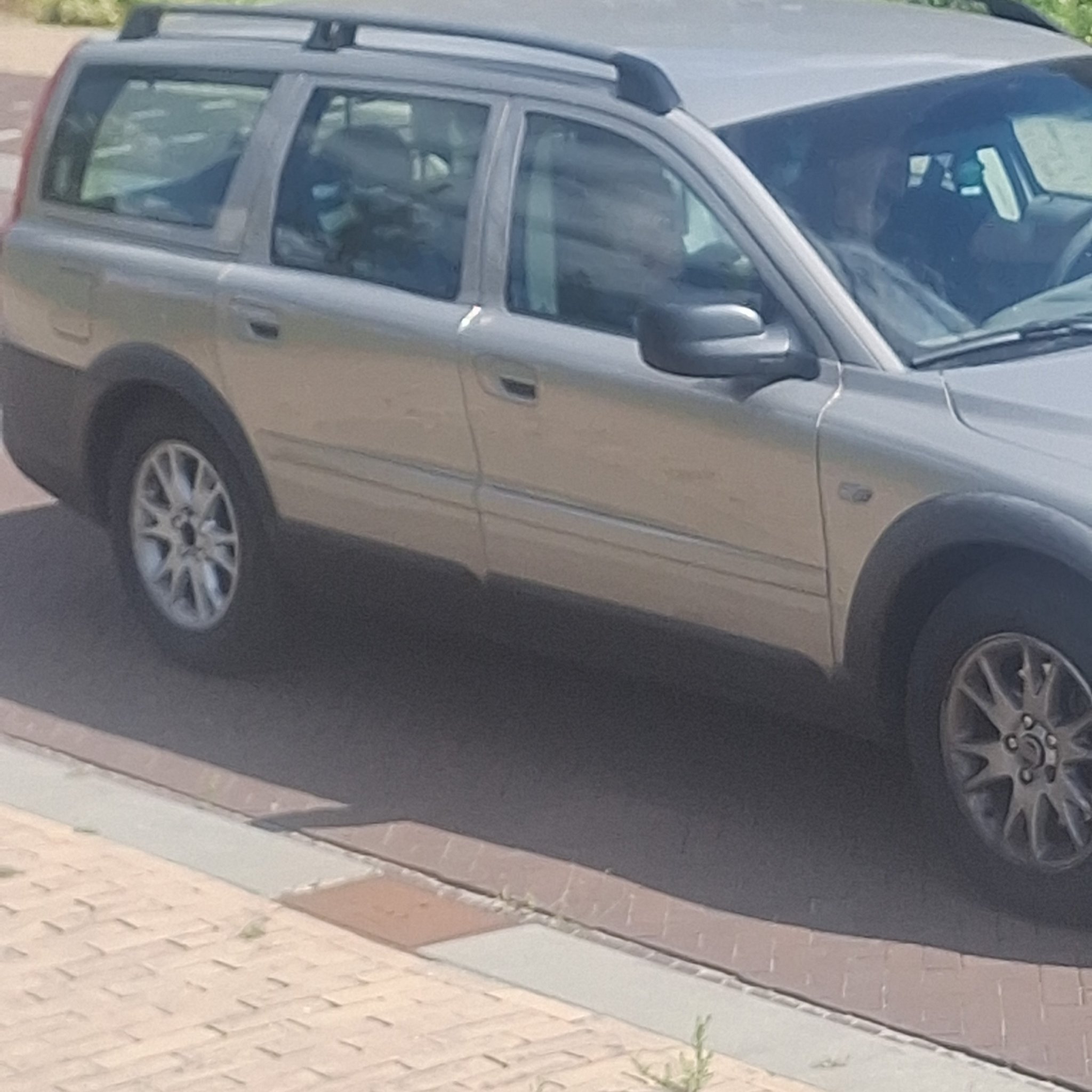 2000 Volvo XC70 (P2)