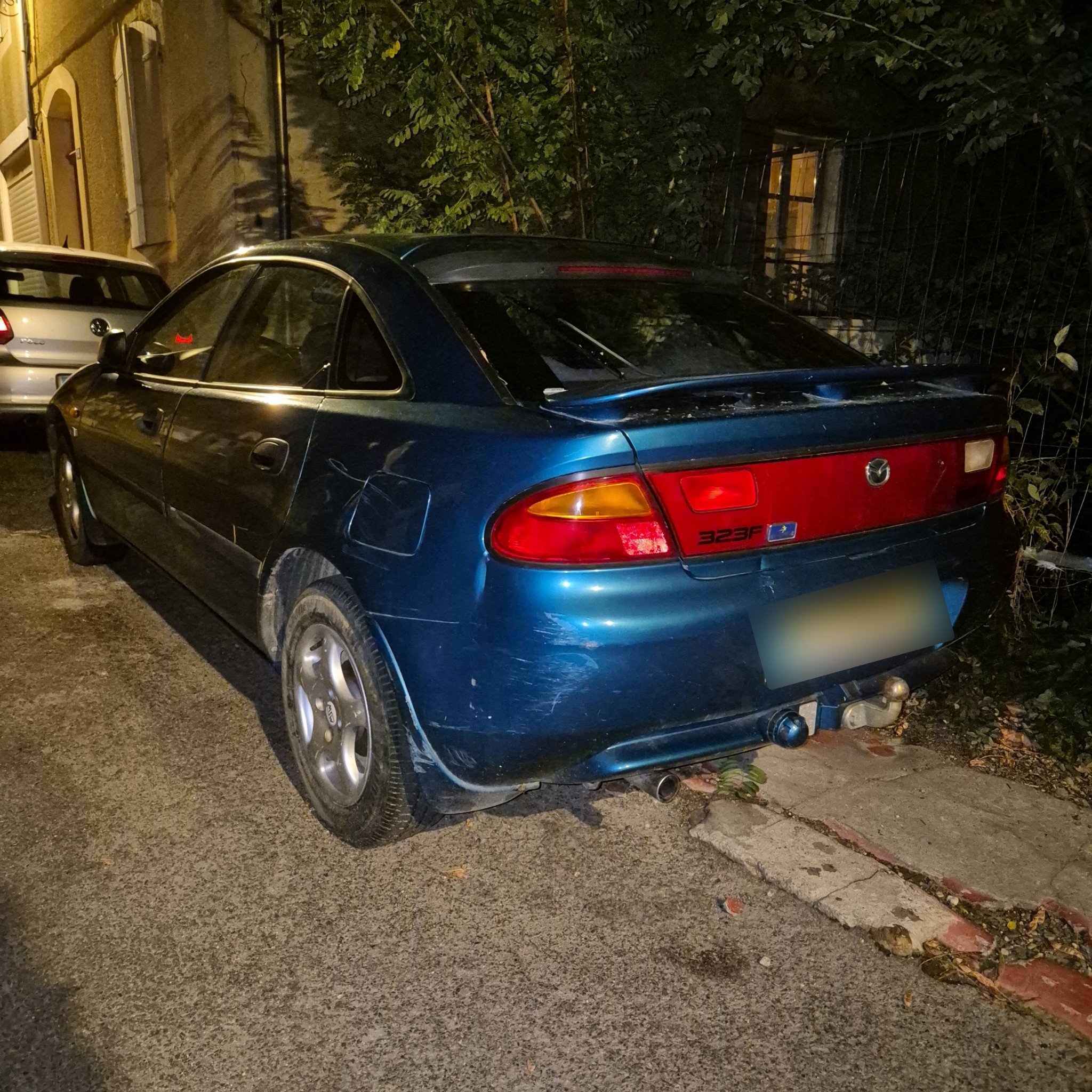 1994 Mazda 323F (BA)