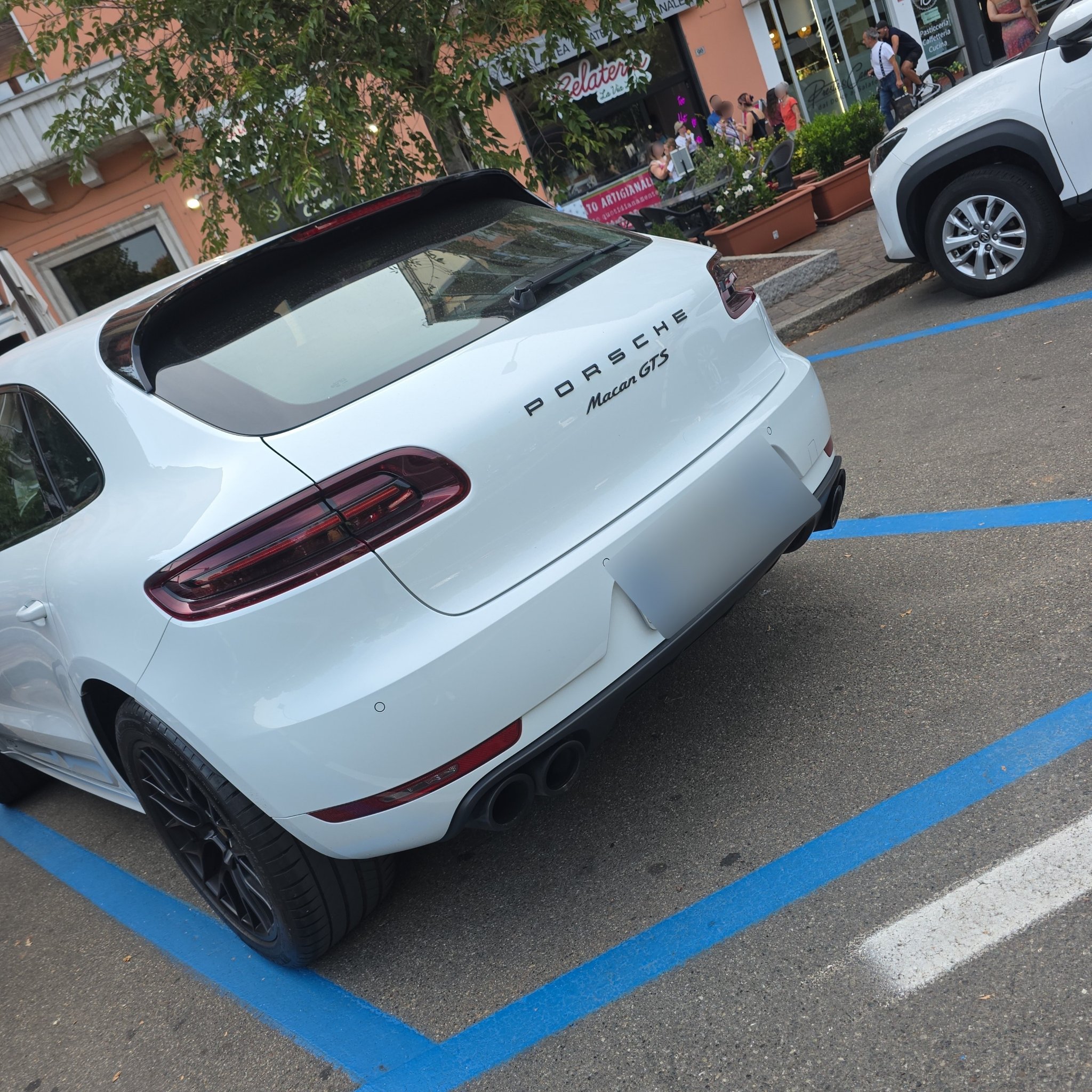 2020 Porsche Macan GTS (95B)