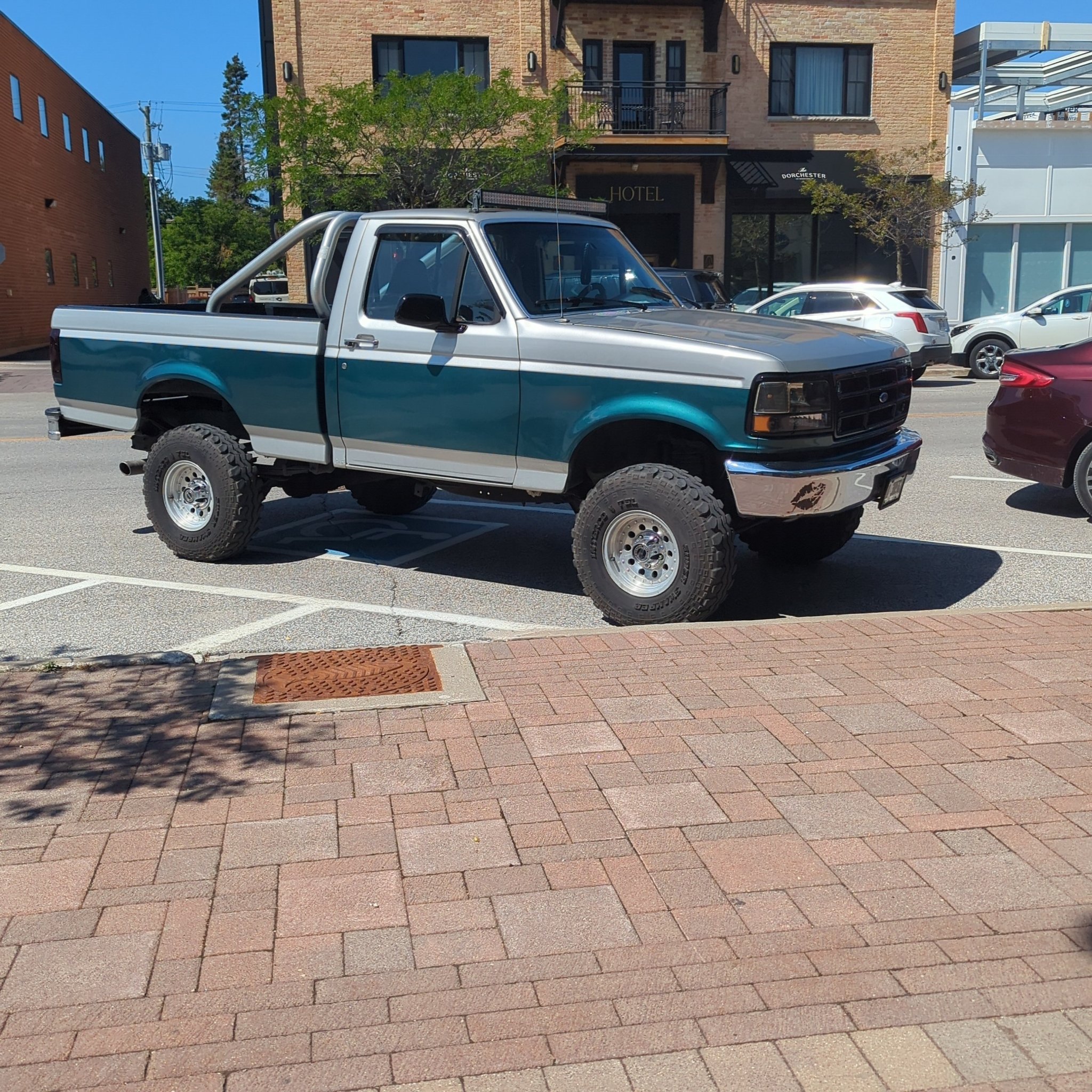 1992 Ford F-150 (F8)